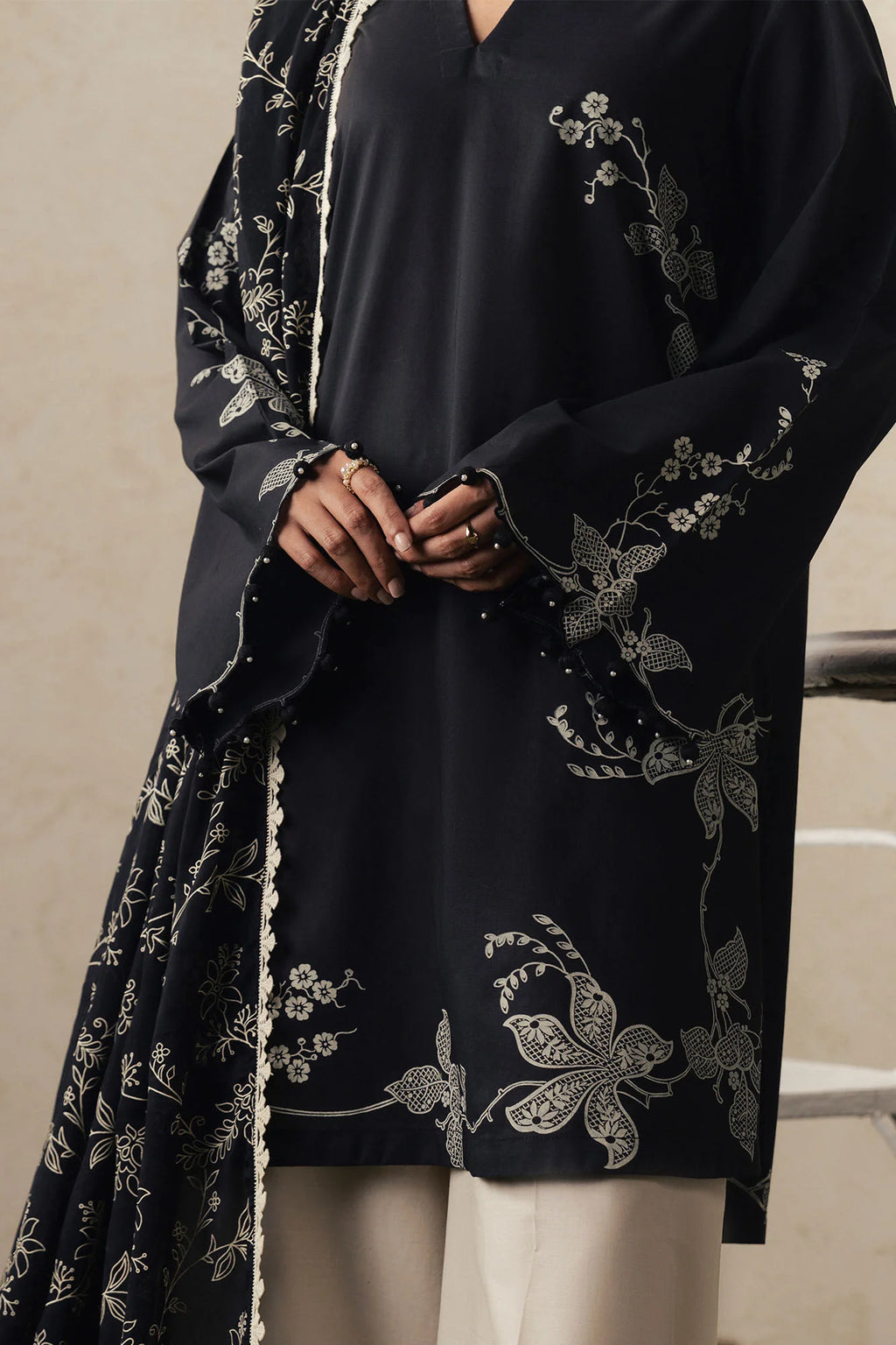 CROSS STITCH PREMIUM CAMBRIC EBONY LACE