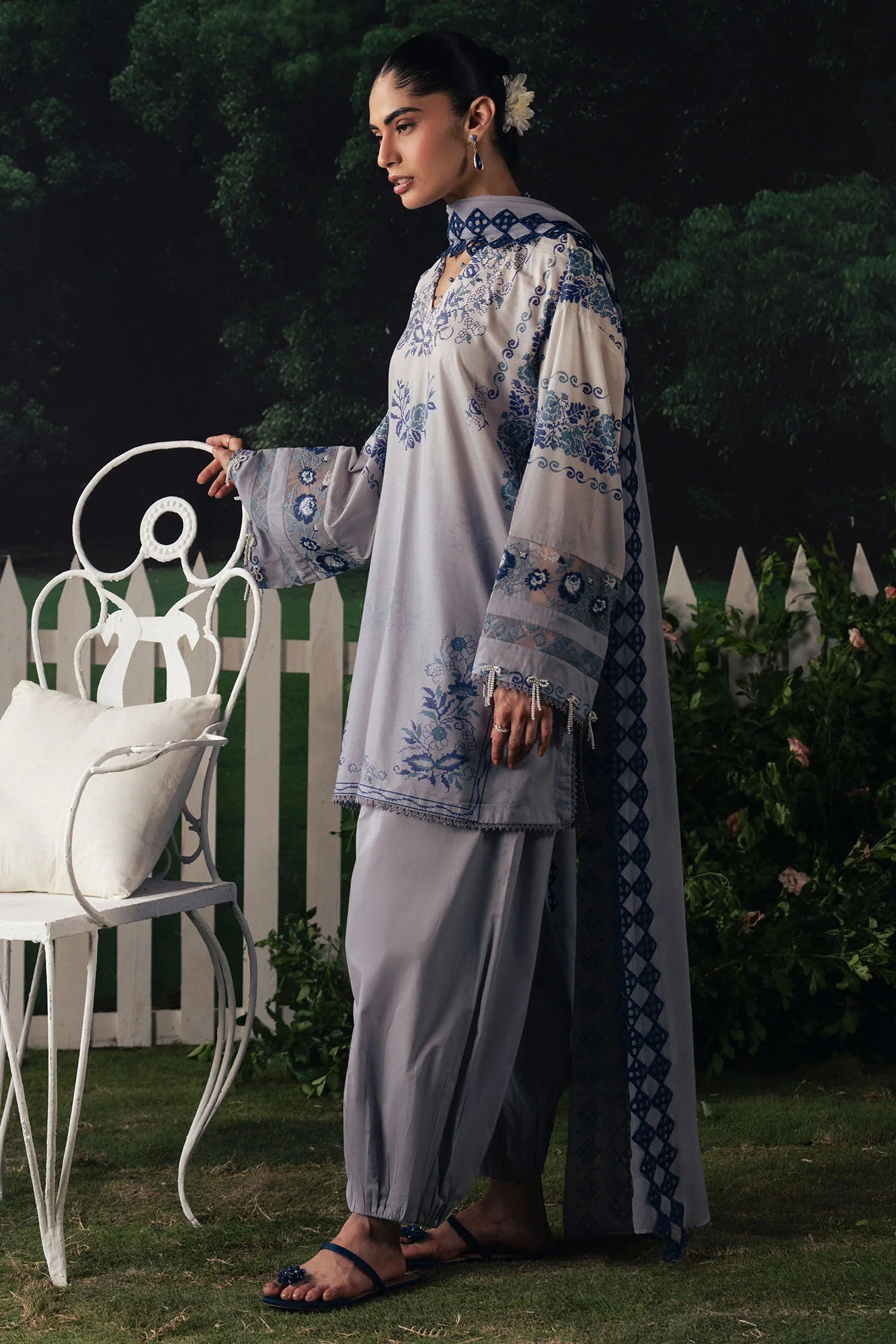 CROSS STITCH PREMIUM CAMBRIC AZURE BLOOM