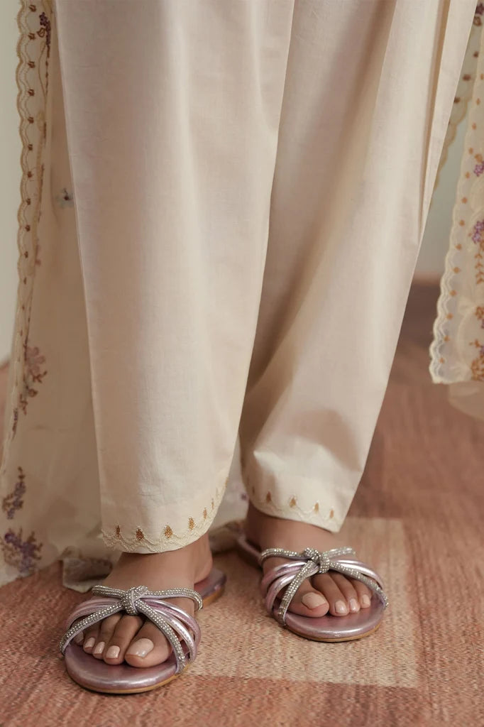 CROSS STITCH IVORY MOSIAC