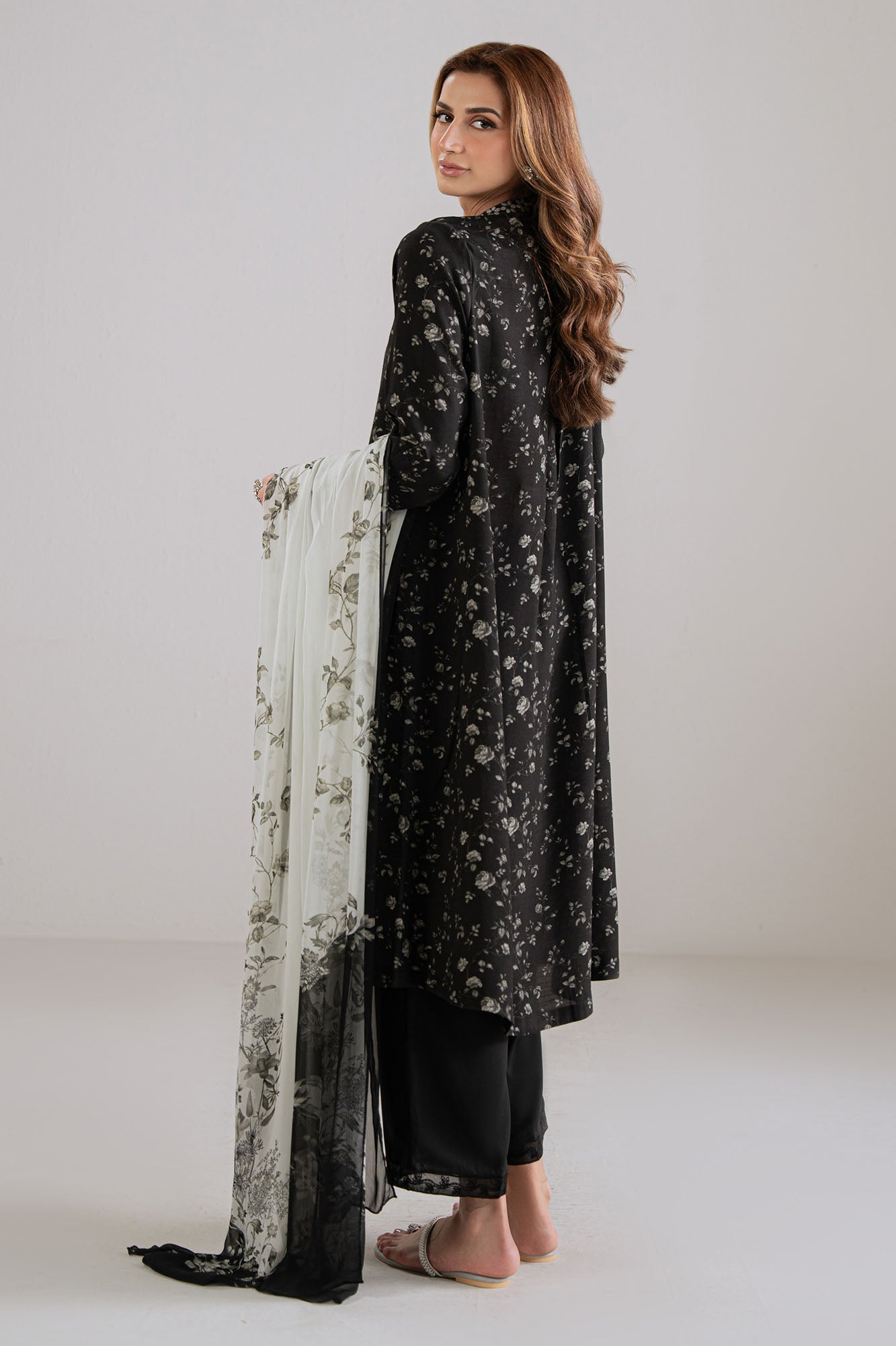 CROSS STITCH BLACK NOIR REIGN 2PC