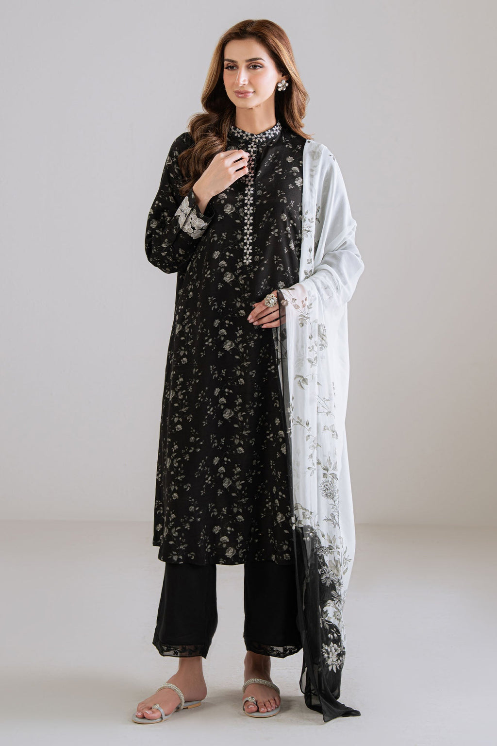 CROSS STITCH BLACK NOIR REIGN 2PC