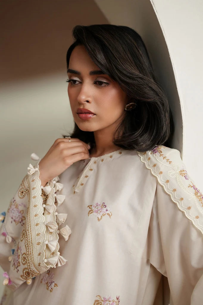 CROSS STITCH IVORY MOSIAC