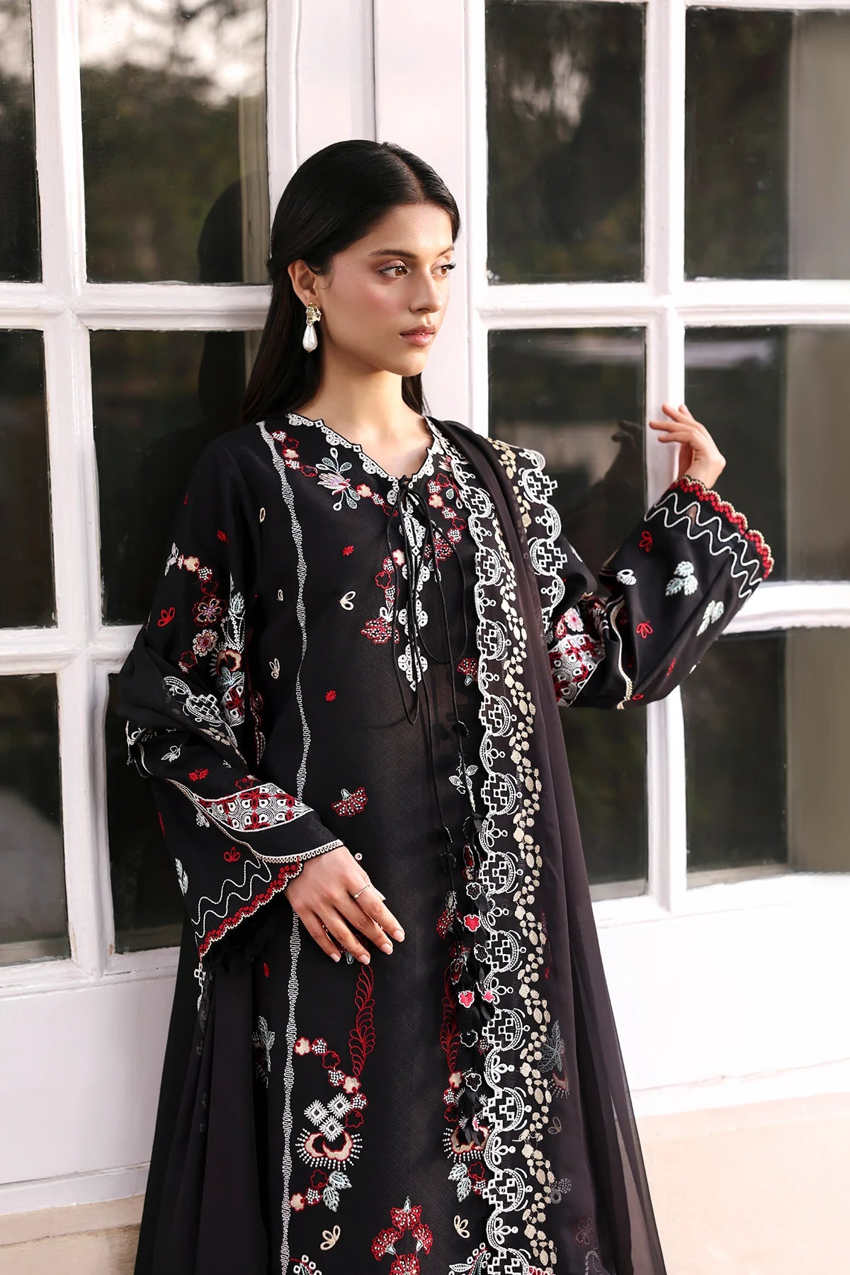 ZIVA EBON 3PC