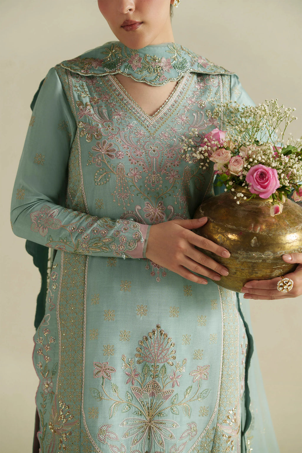 VERA RAW SILK MEENA PAWDER