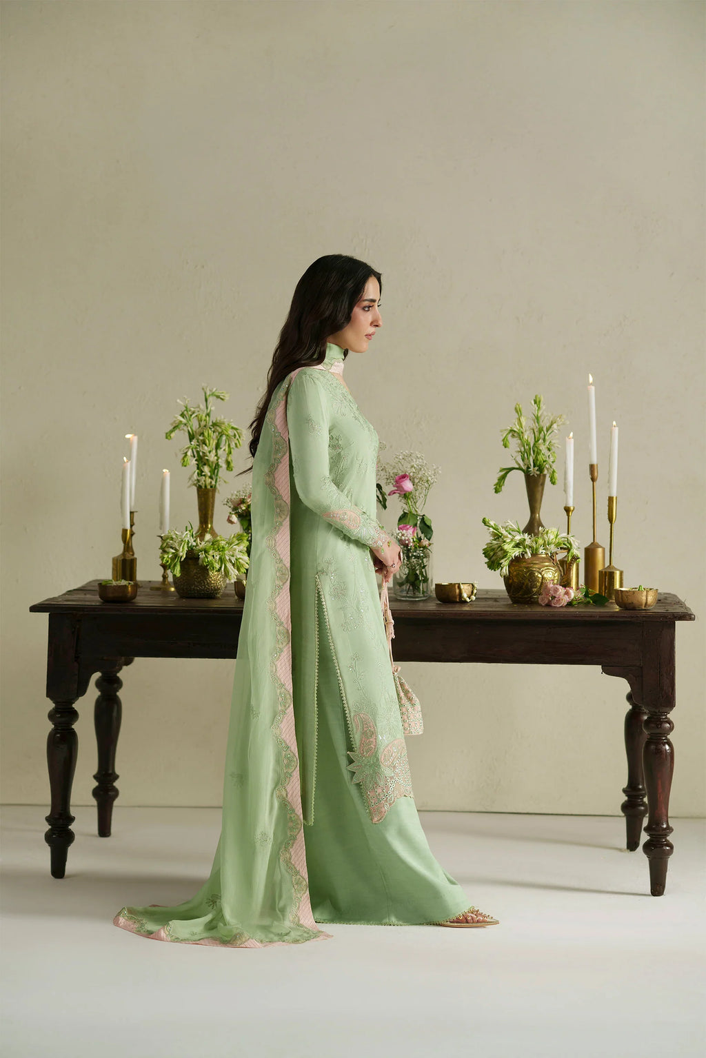VERA RAW SILK GAJRA MINT