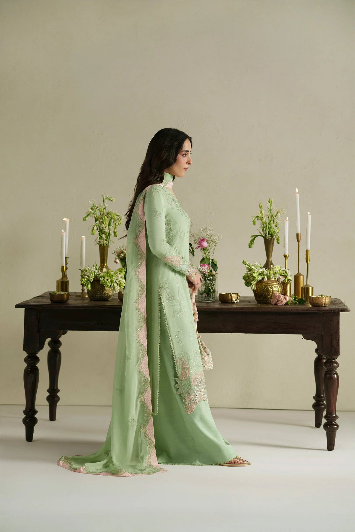 VERA RAW SILK GAJRA MINT