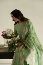 VERA RAW SILK GAJRA MINT
