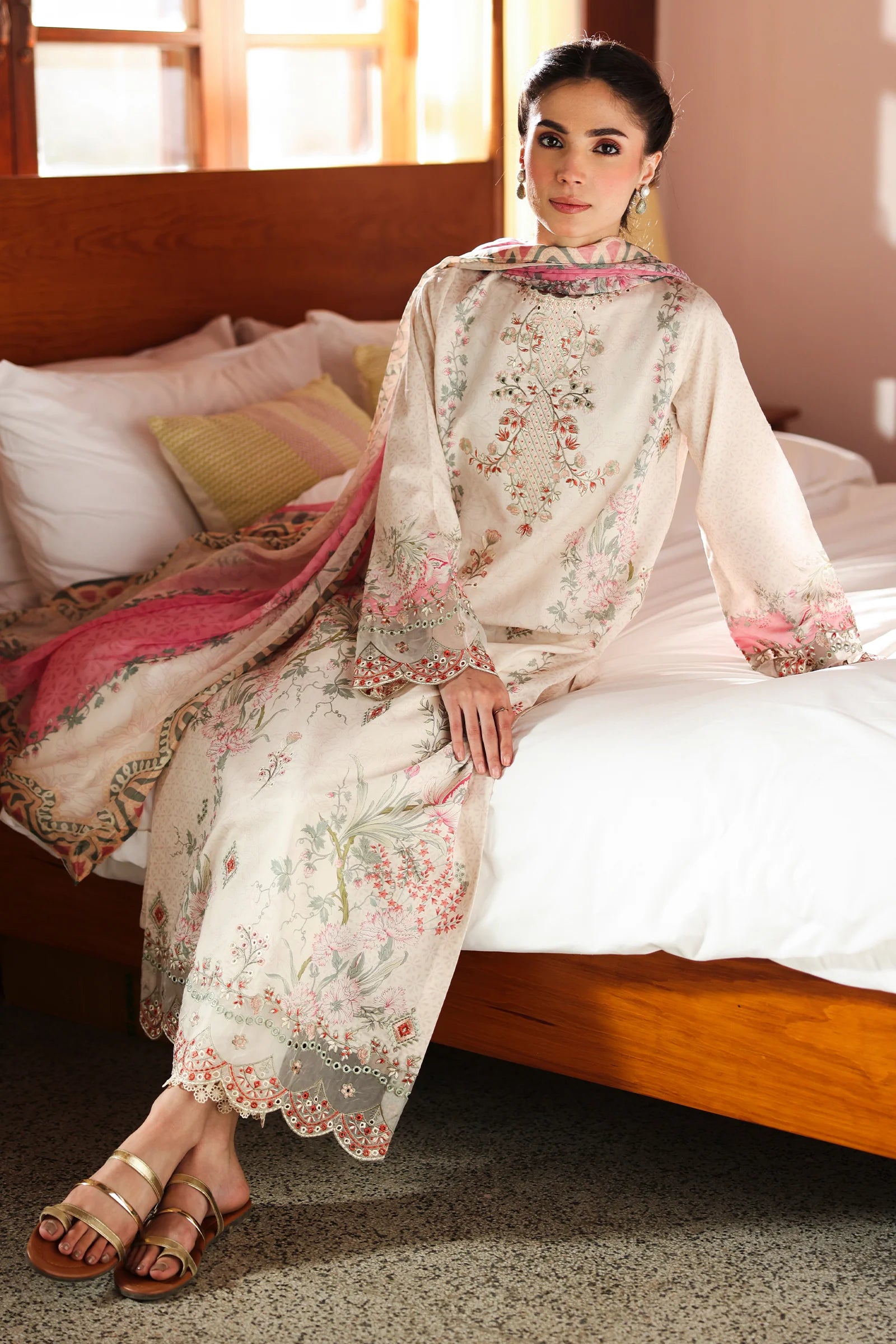 RAAYA BY DOSTI ELLE