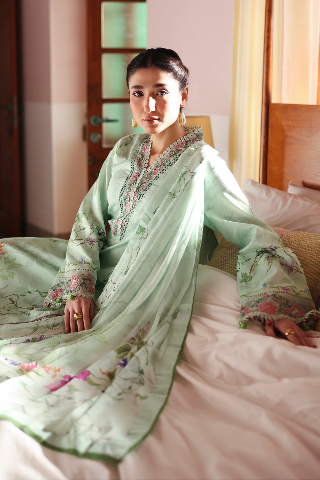 RAAYA BY DOSTI ARIS