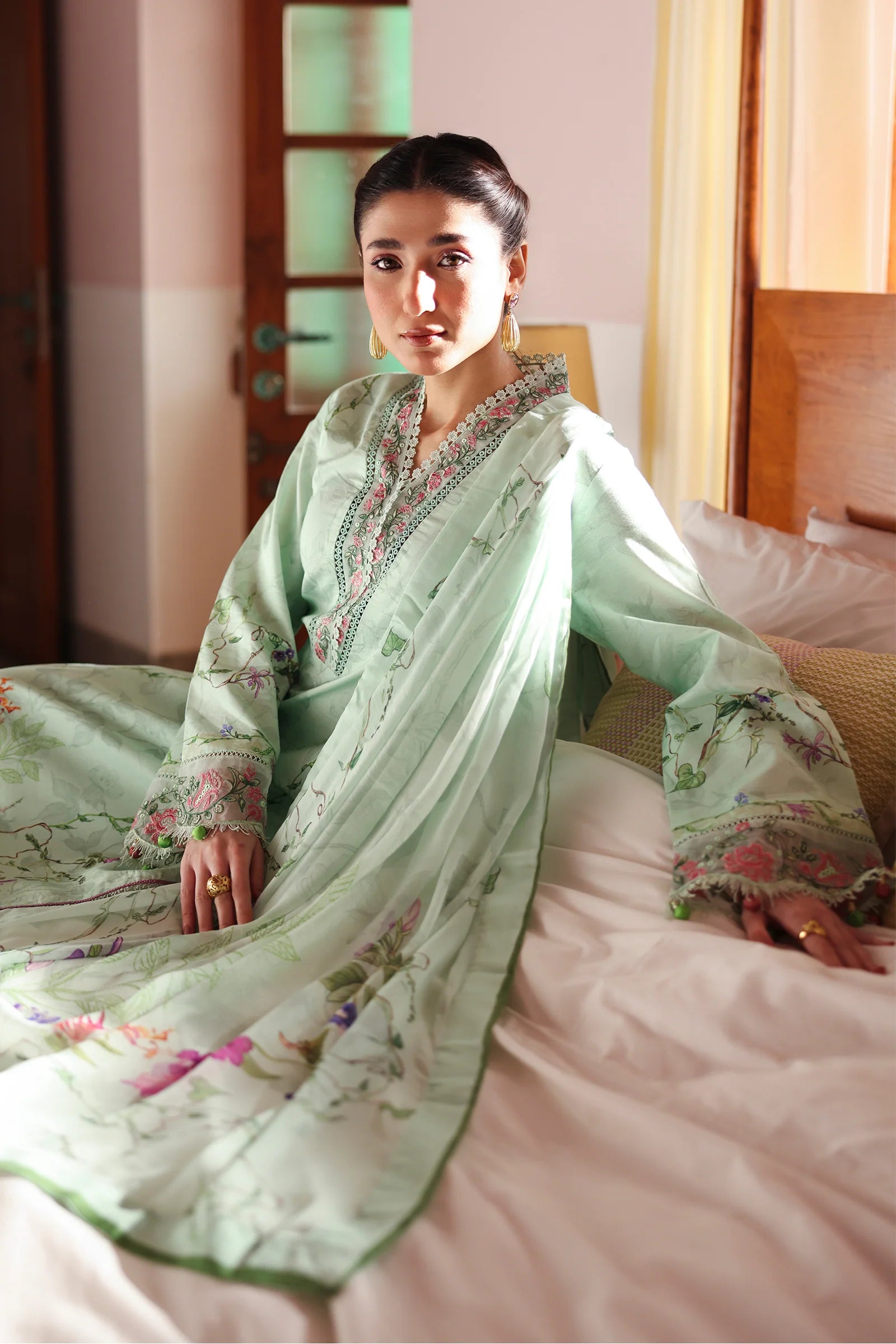 RAAYA BY DOSTI ARIS