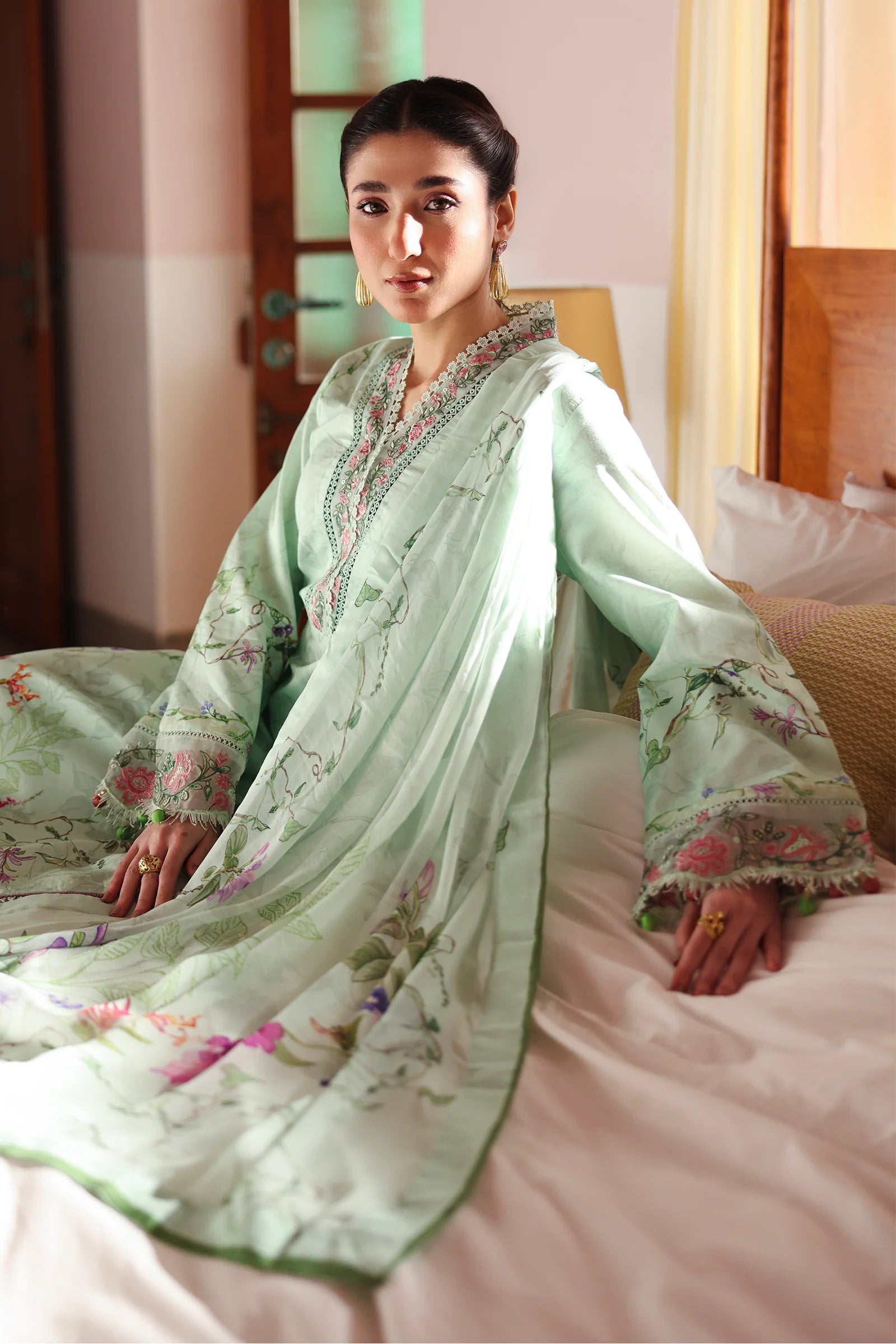 RAAYA BY DOSTI ARIS