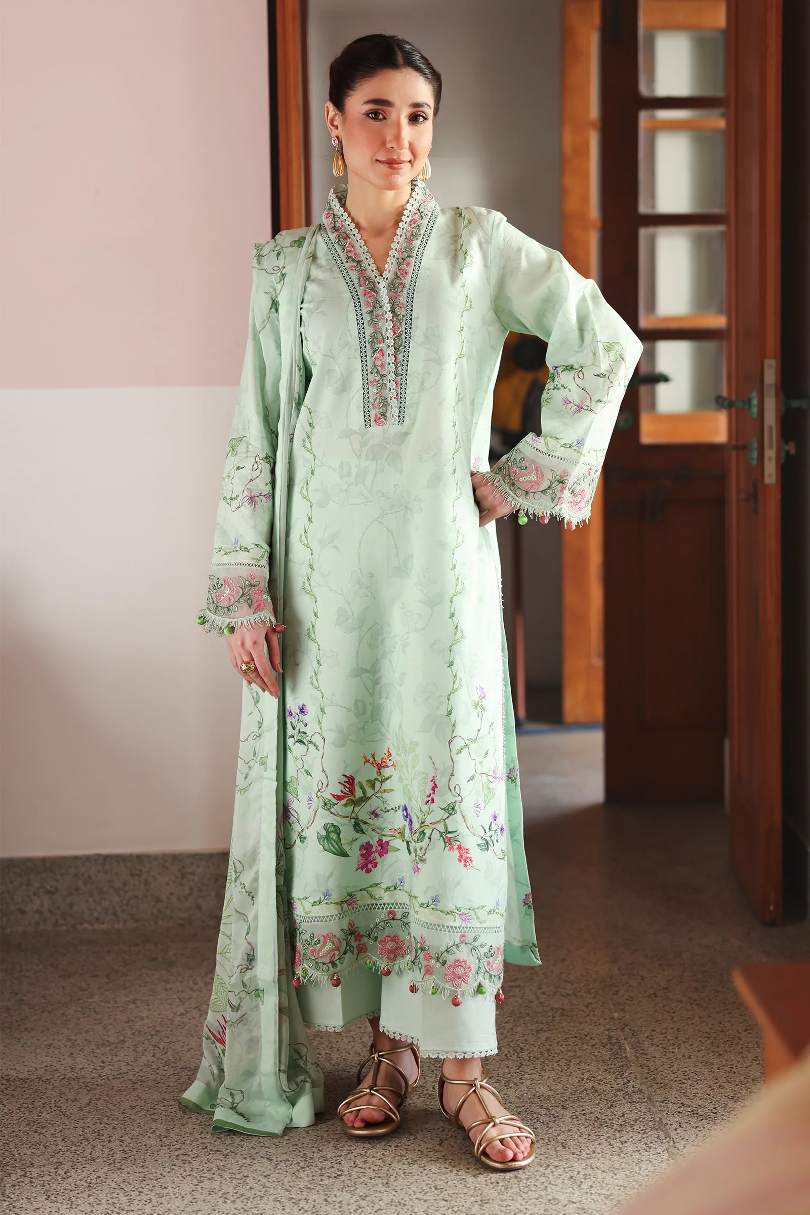 RAAYA BY DOSTI ARIS