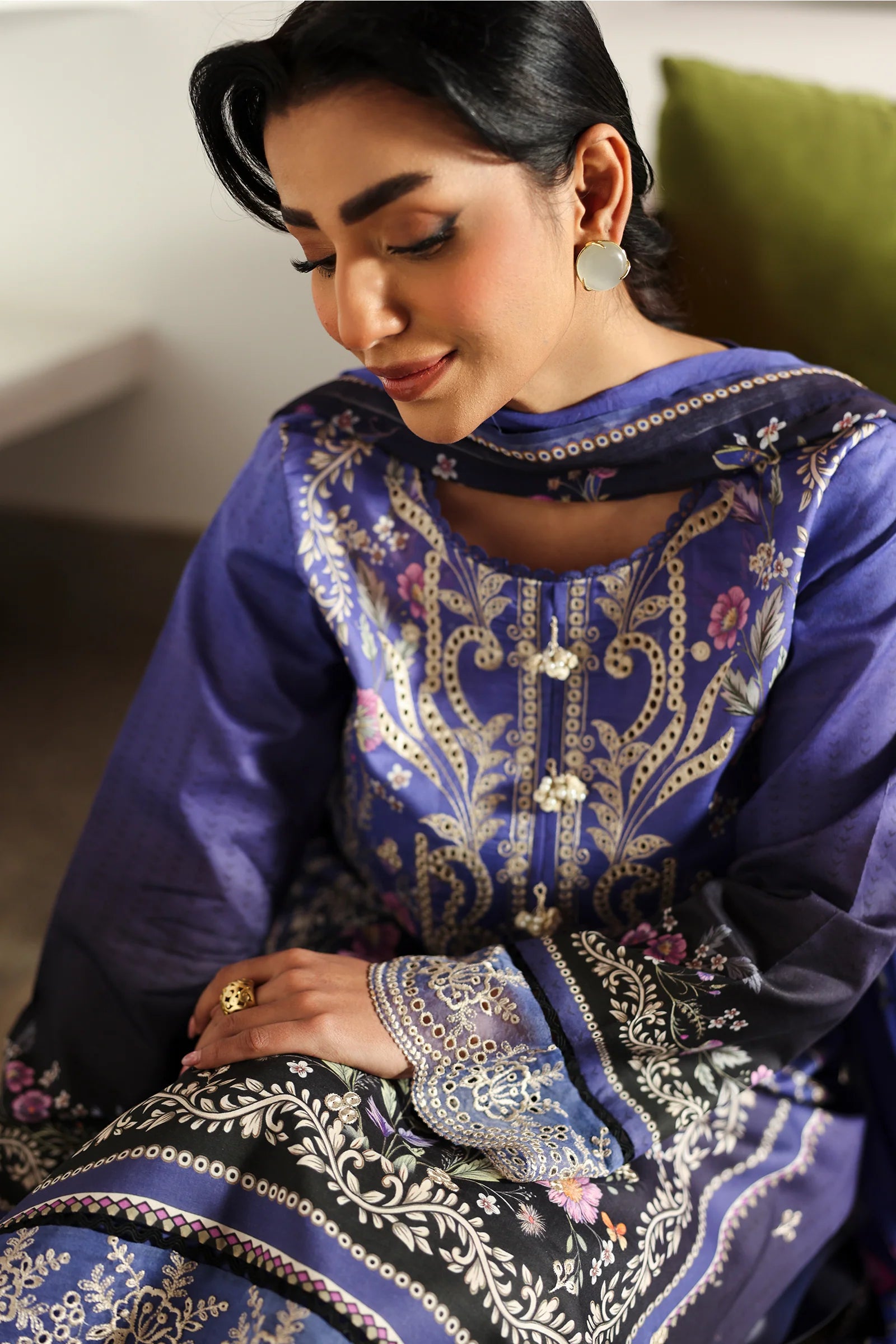 RAAYA BY DOSTI MIRA