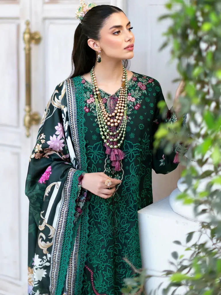 MAHNUR SOPHIE ZOYA