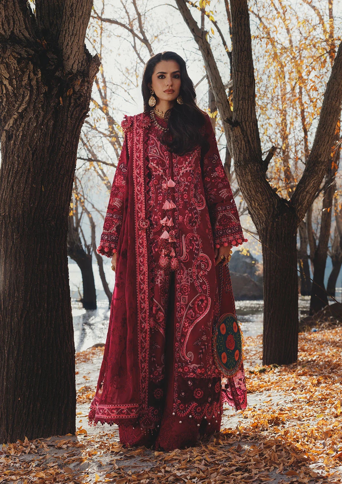 AIK LAWN  NAGAR D-04