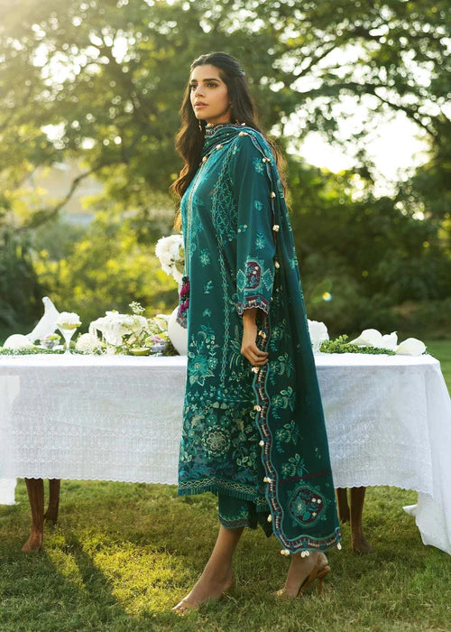 SADAF FAWAD SIRAA D-8B