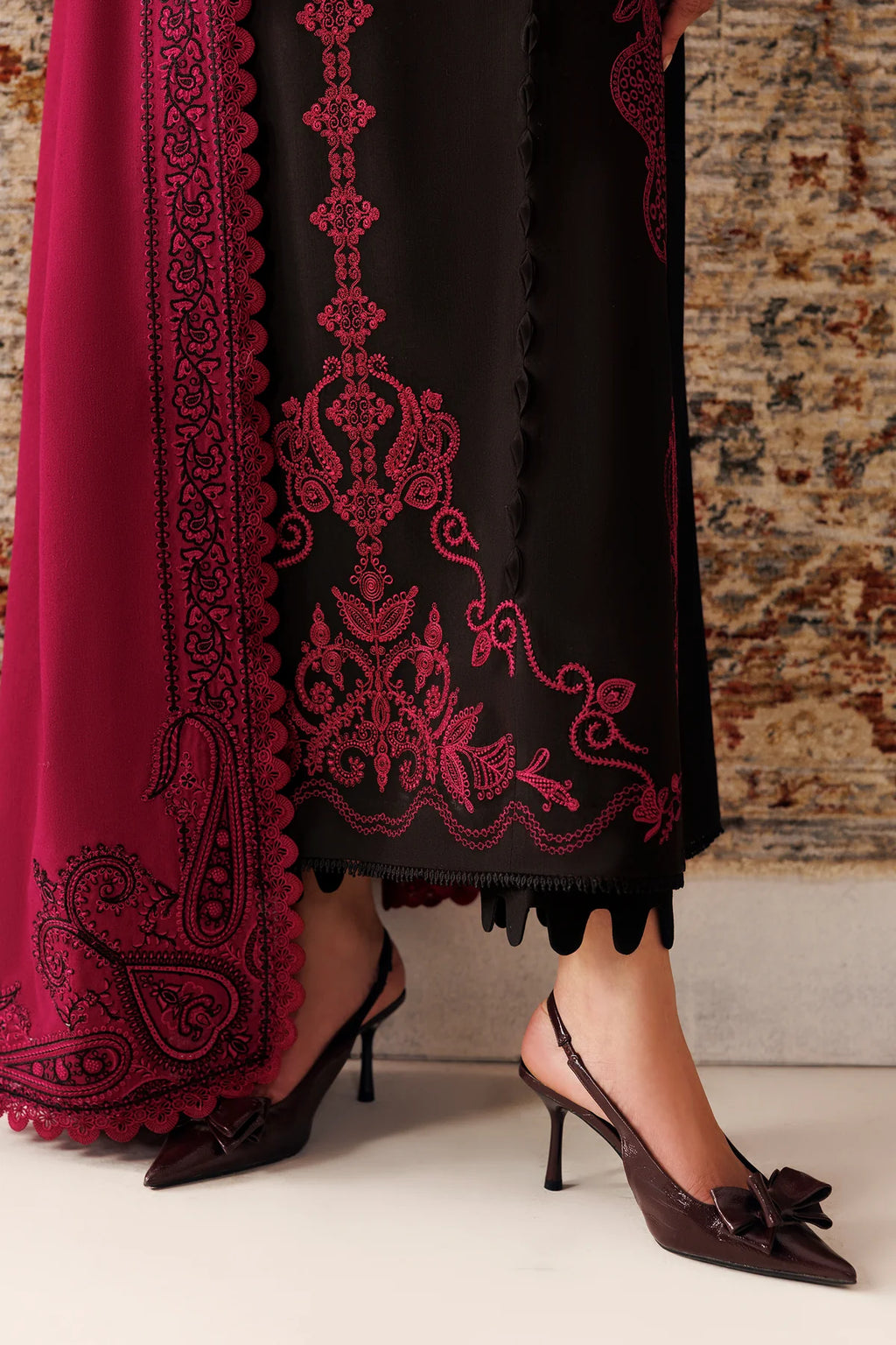 QALAMKAR QLINE LINEN YANI