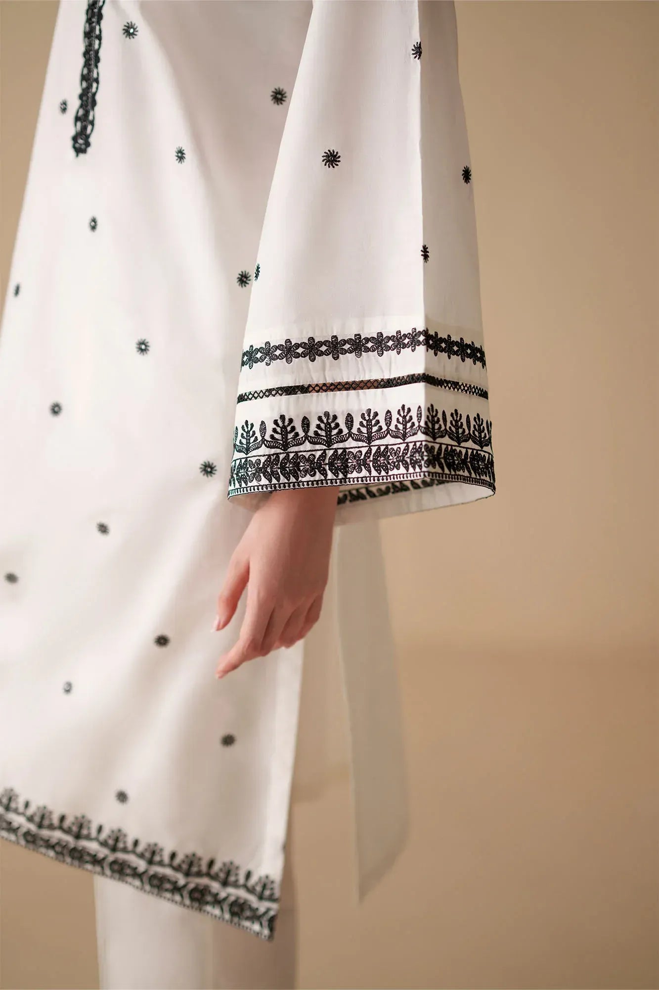 CROSS STITCH LUNAR IVORY