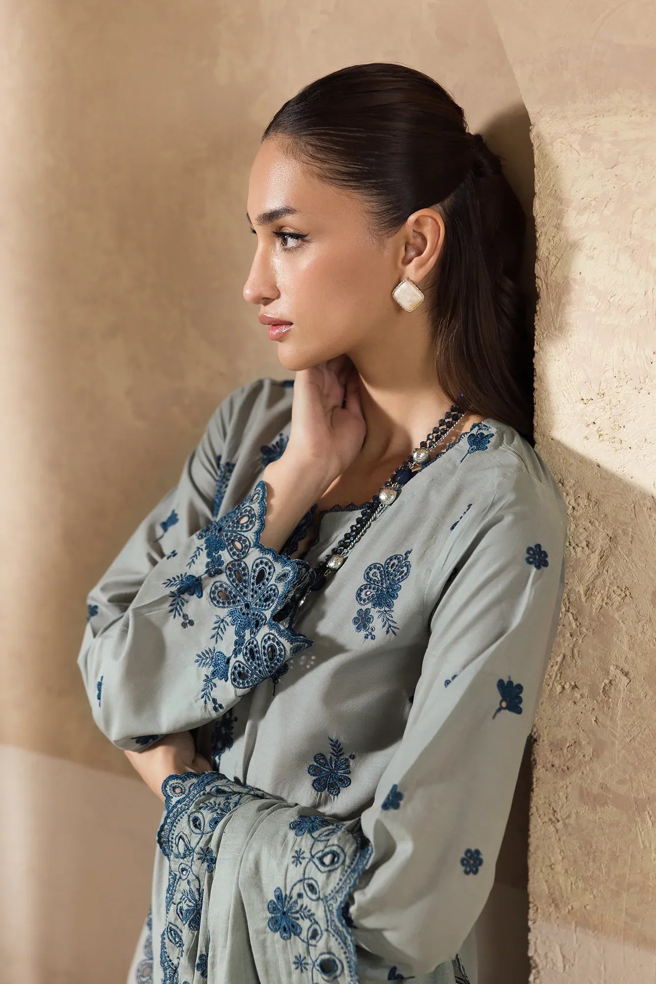 RAJBARI NISSA SUMMER CHIKANKARI D-10