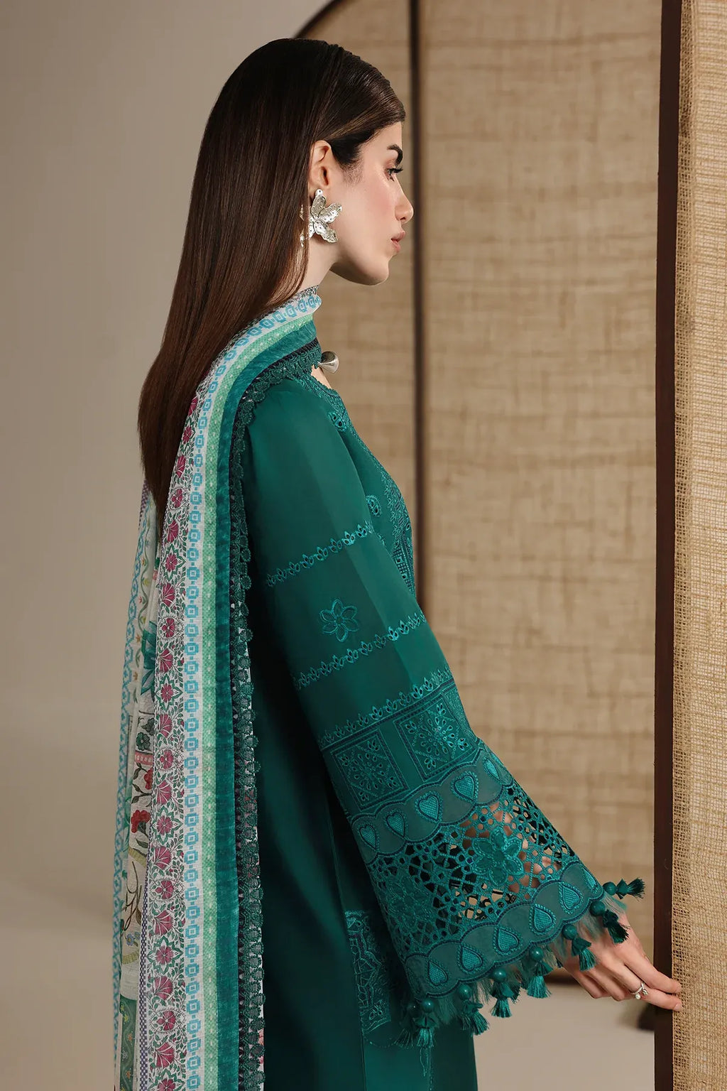JAZMIN IRIS LUXURY LAWN IL26-D03