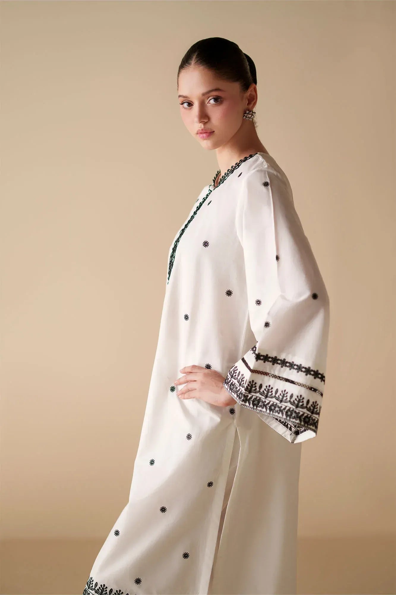 CROSS STITCH LUNAR IVORY