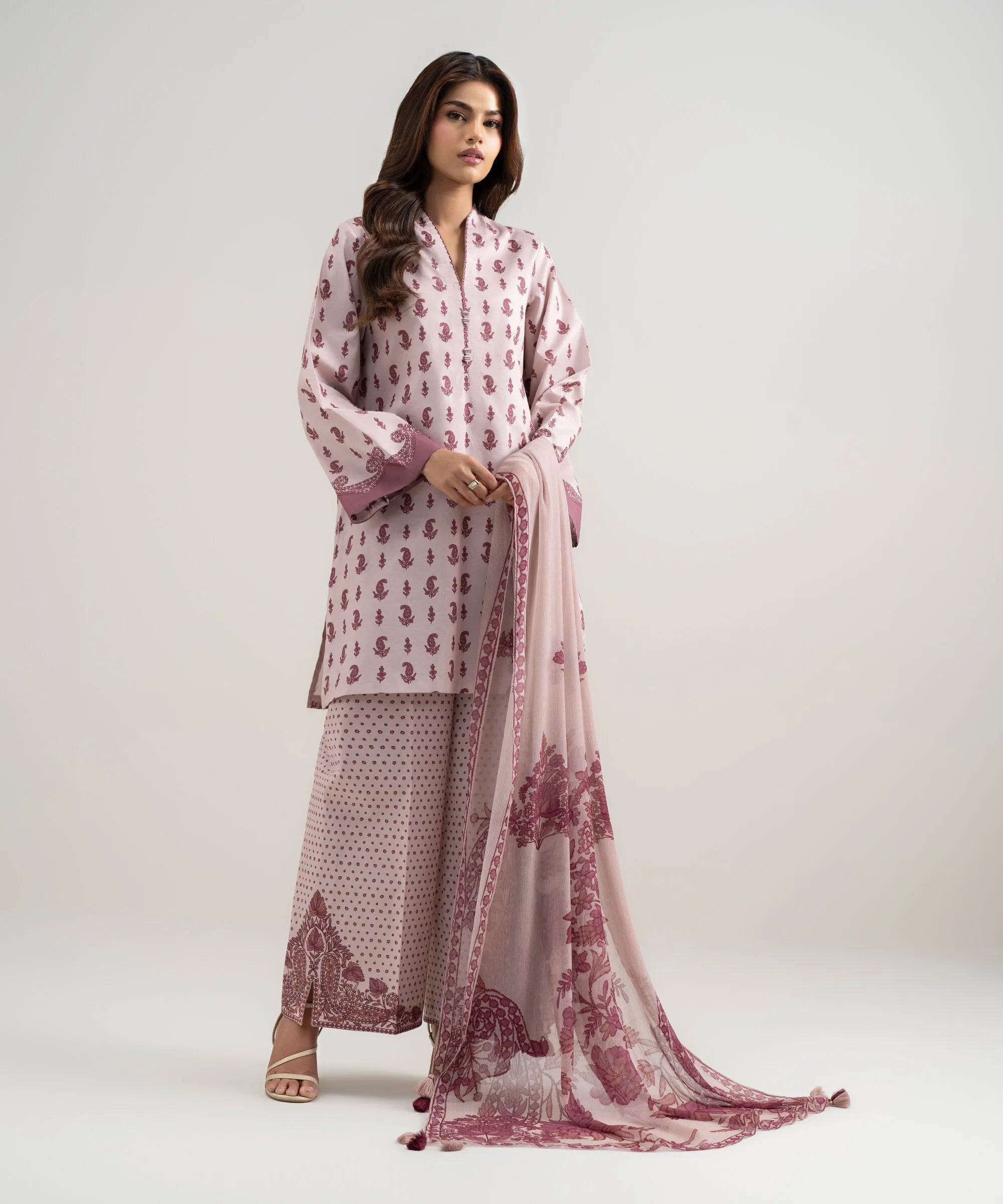 SAPPHIRE PRINTED LAWN U3P-DYS26V3-146 3PC
