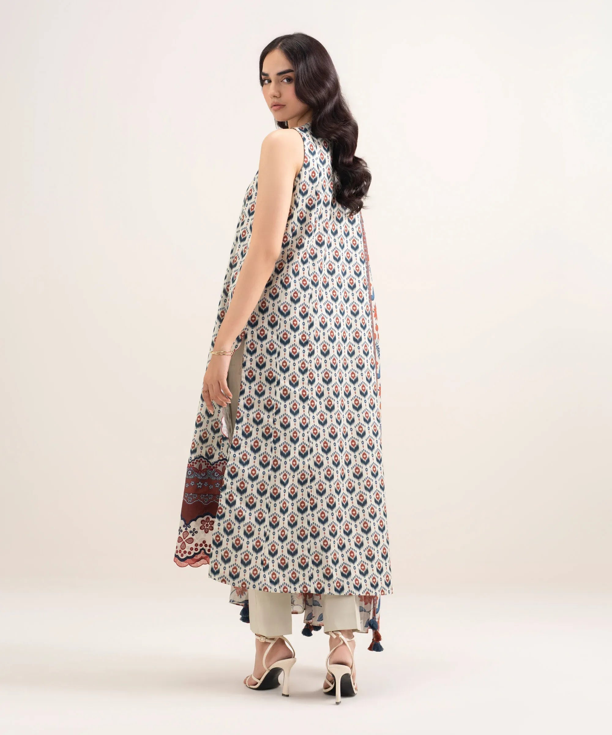 SAPPHIRE PRINTED LAWN U2DE-DYS26V3-50 2PC