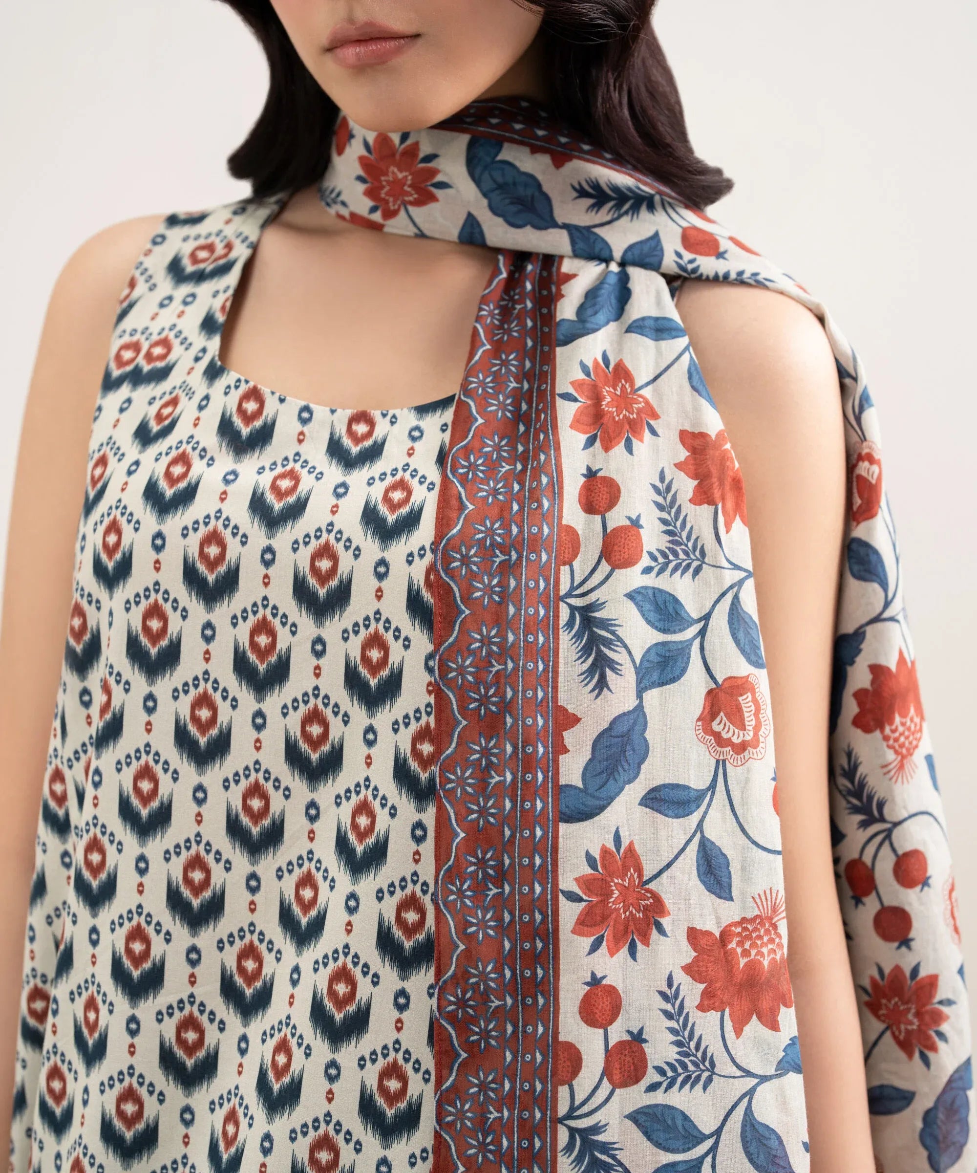 SAPPHIRE PRINTED LAWN U2DE-DYS26V3-50 2PC