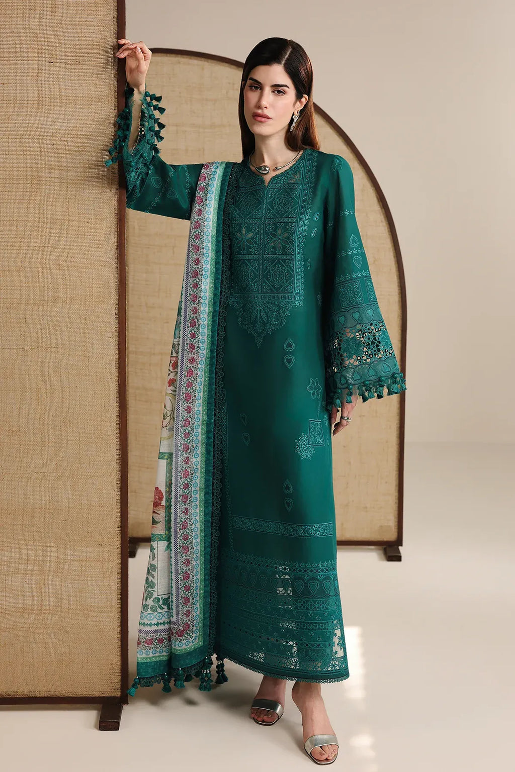 JAZMIN IRIS LUXURY LAWN IL26-D03