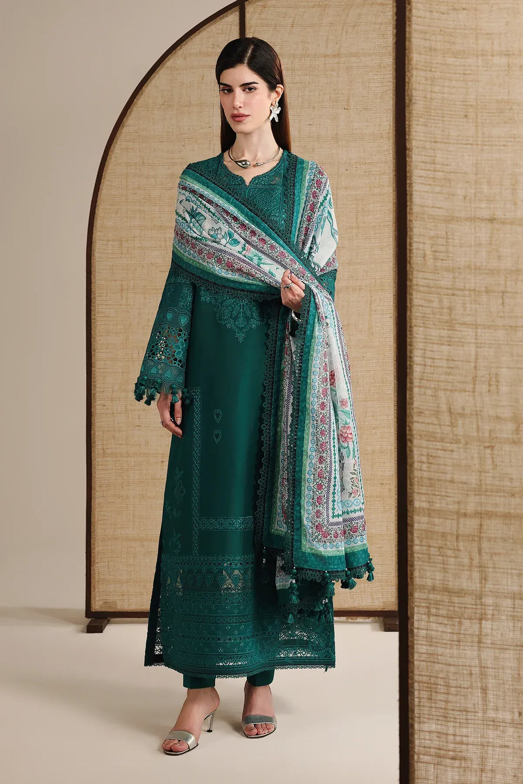 JAZMIN IRIS LUXURY LAWN IL26-D03