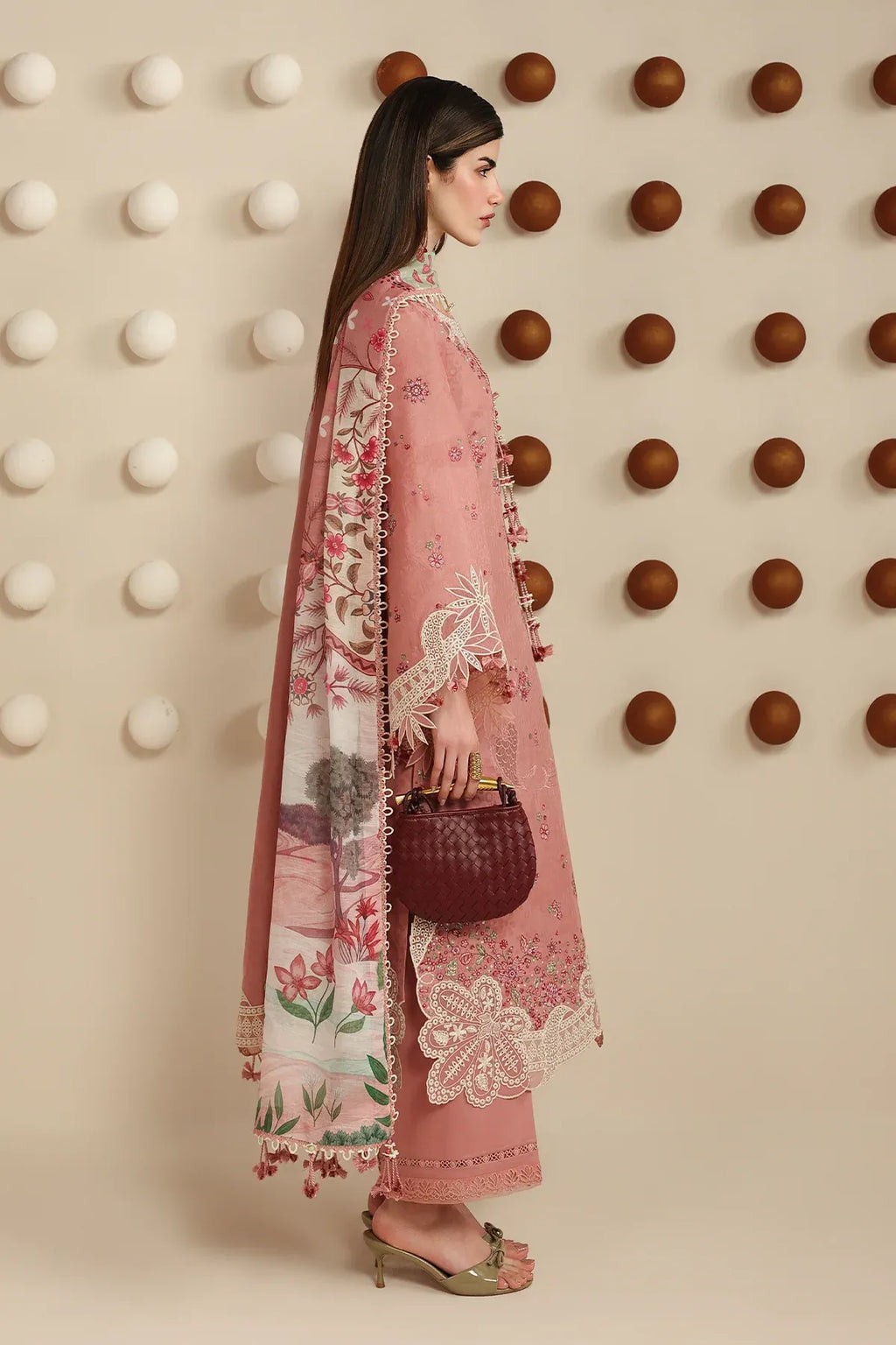 JAZMIN IRIS LUXURY LAWN IL26-D04