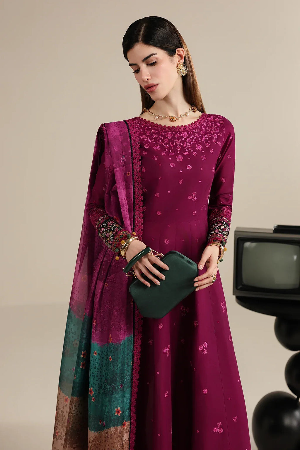 JAZMIN IRIS LUXURY LAWN IL26-D02