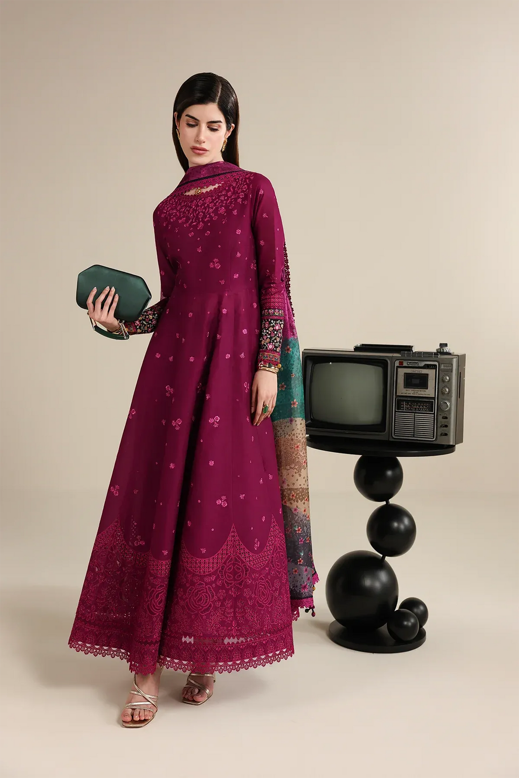 JAZMIN IRIS LUXURY LAWN IL26-D02