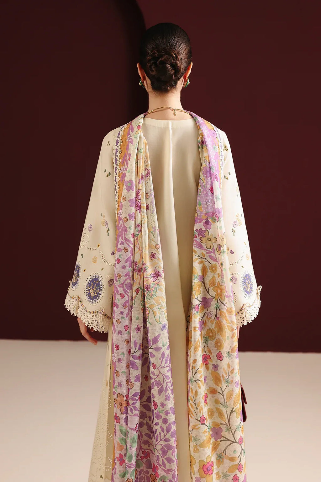 JAZMIN IRIS LUXURY LAWN IL26-D01
