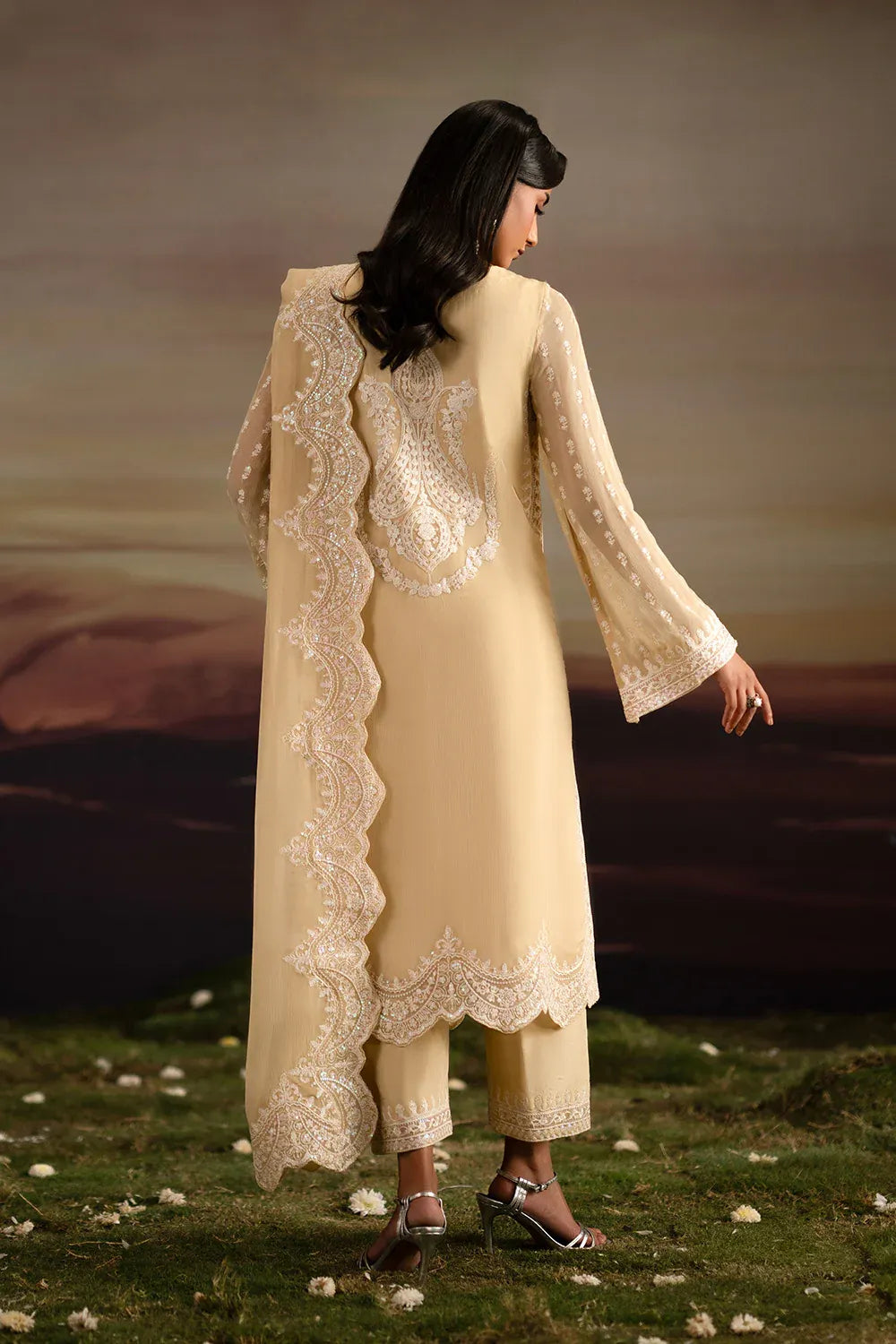 FREESIA LUXURY UNSTITICHED FWU5705