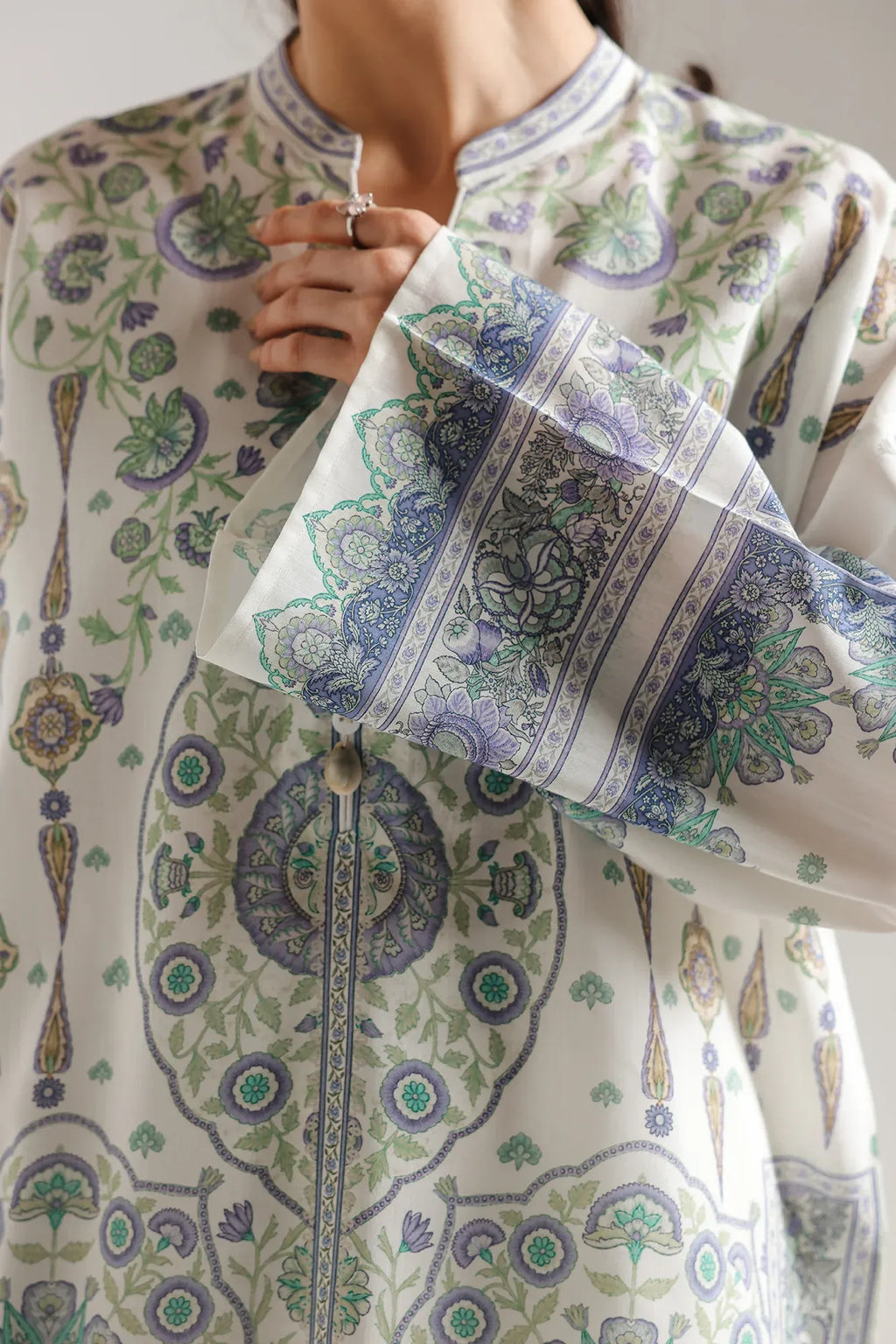 ETHNIC E8357-102-005 1PC