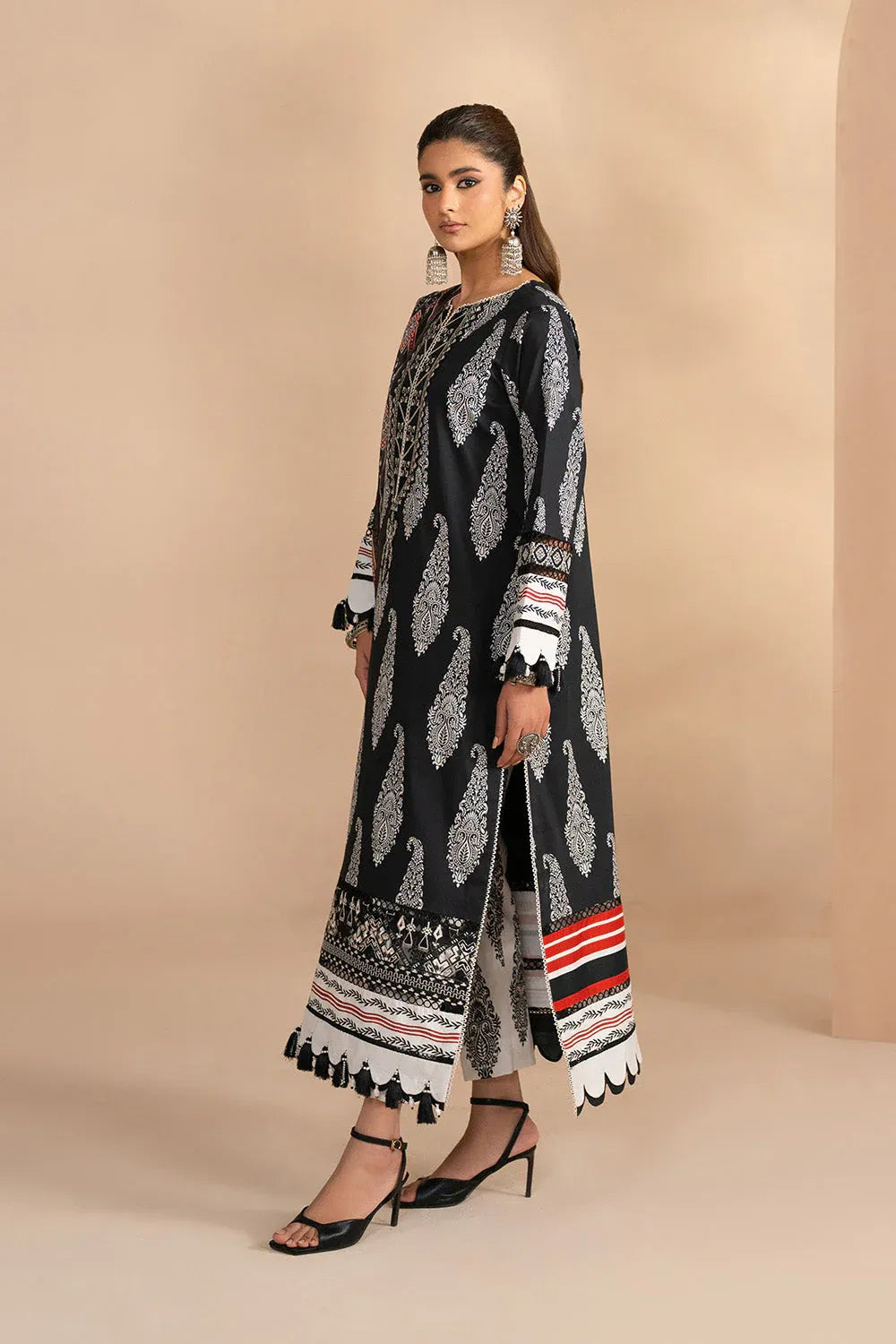MARYUM N MARIA EMBROIDERED PRINT LAWN VIBHA