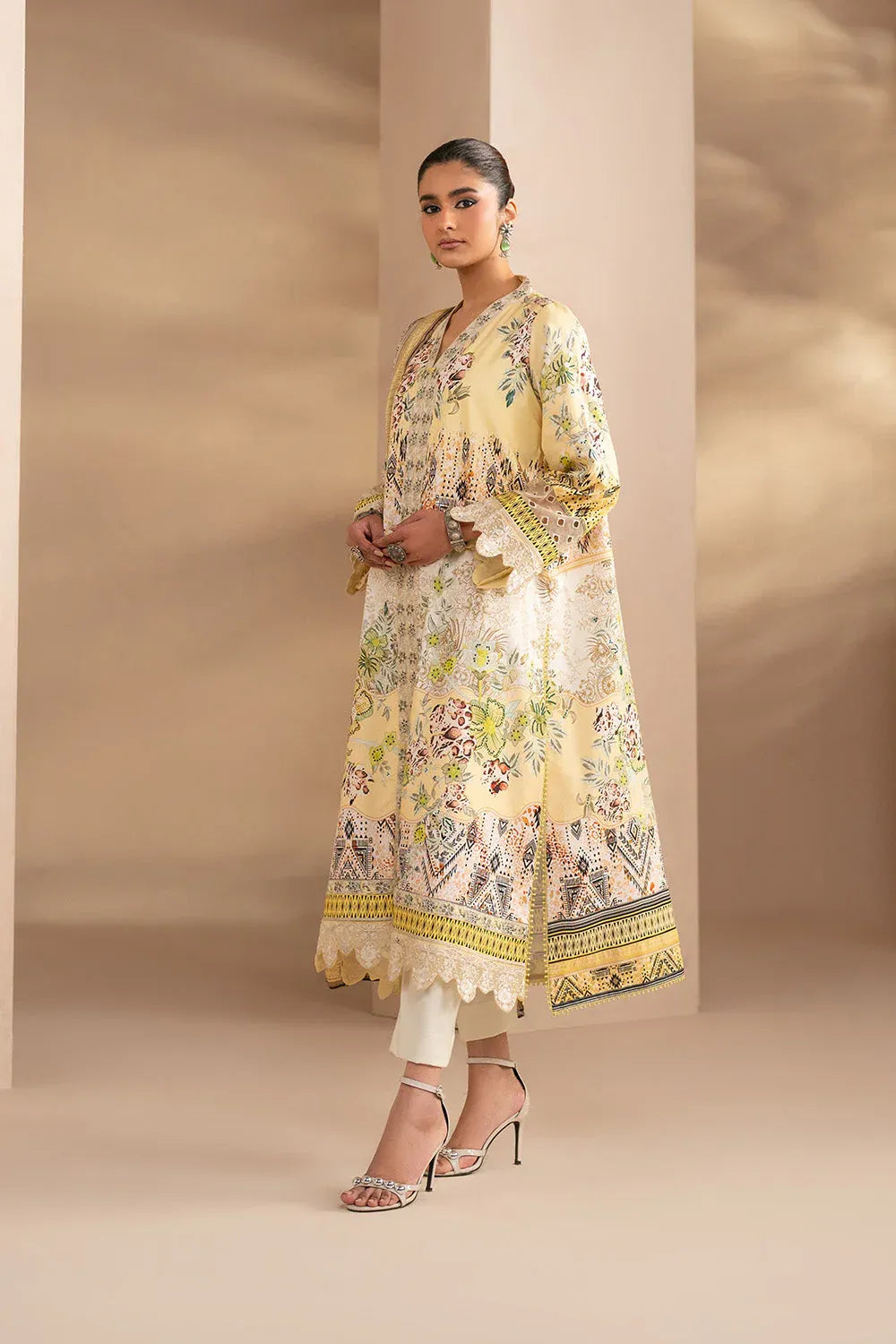MARYUM N MARIA EMBROIDERED PRINT LAWN VARANA