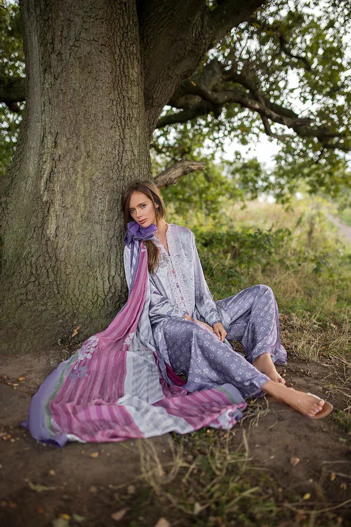 SOBIA NAZIR SATIN D-01