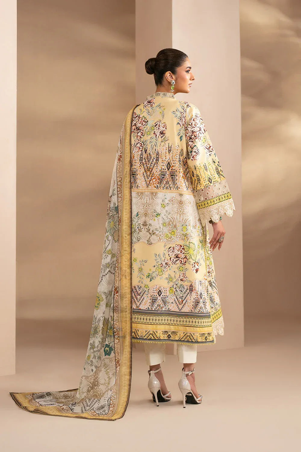 MARYUM N MARIA EMBROIDERED PRINT LAWN VARANA