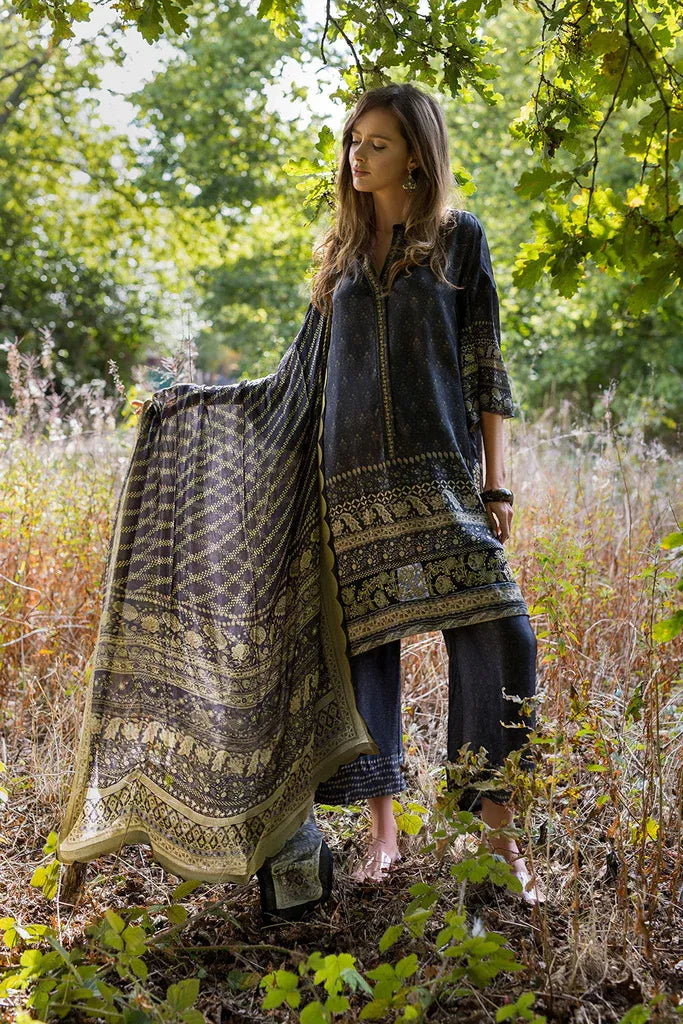 SOBIA NAZIR SATIN D-05