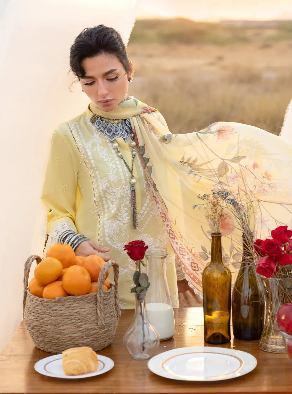 ZAINAB CHOTTANI SPRING MAHYR