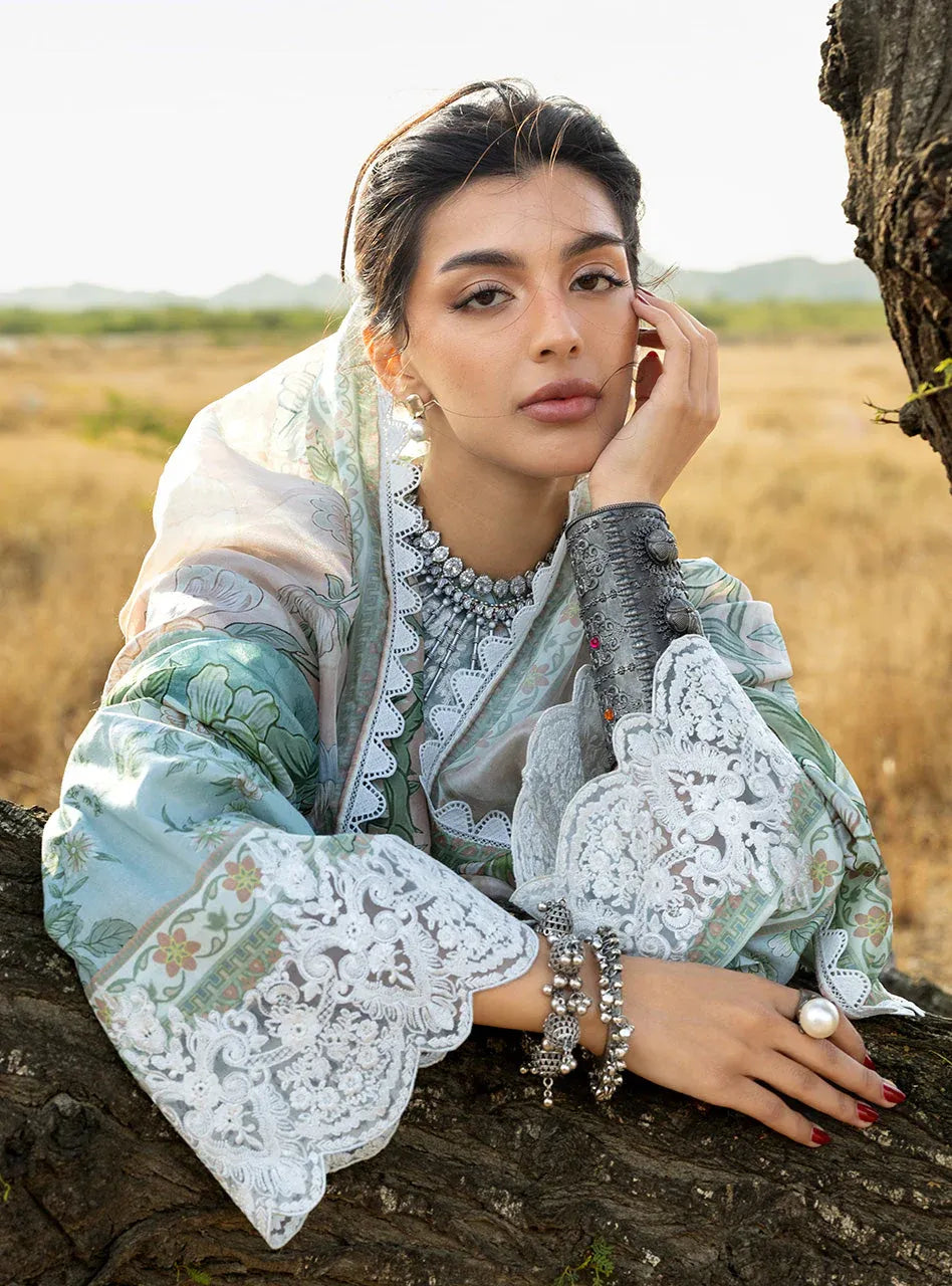 ZAINAB CHOTTANI SPRING LIYANA
