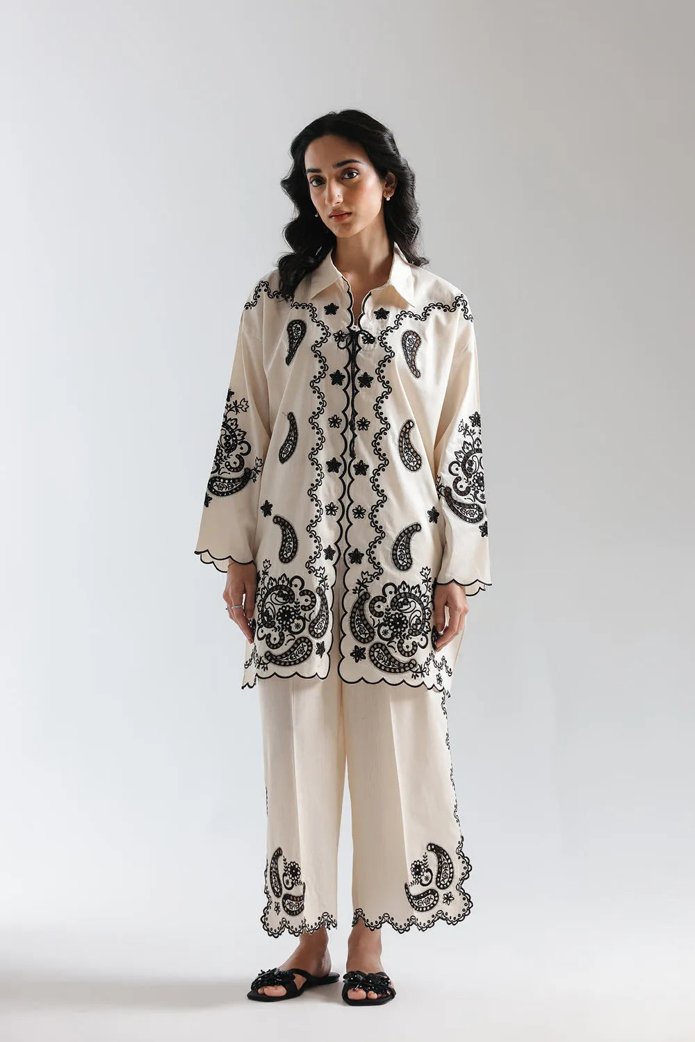 ETHNIC E7686-102-002 2PC