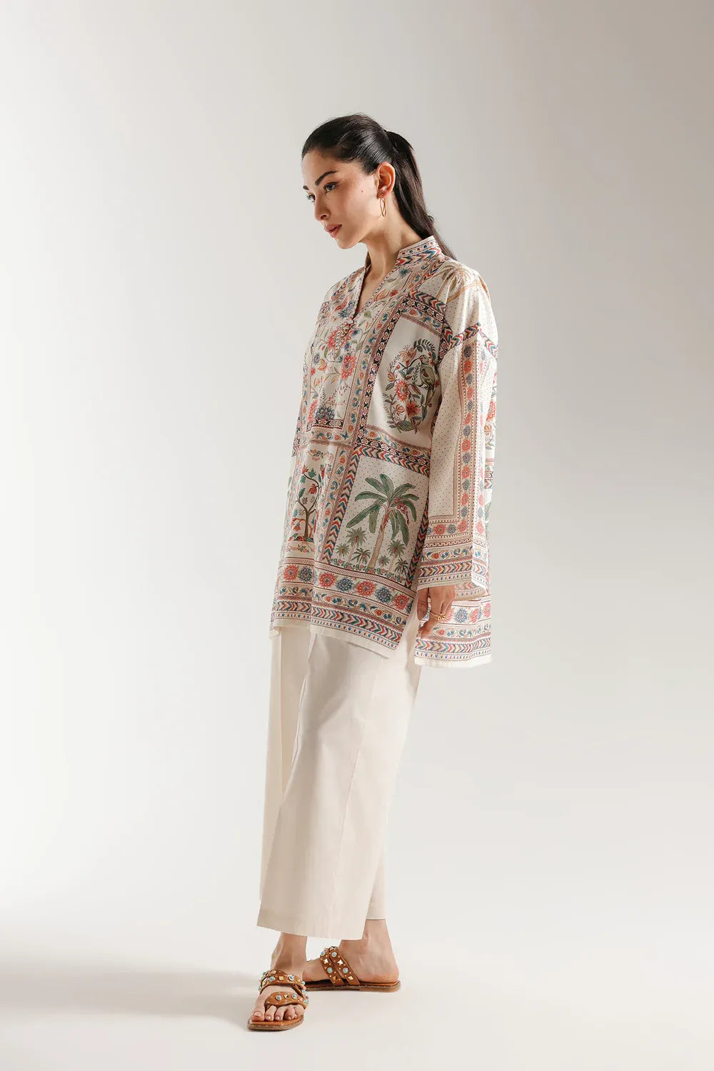 E8372-102-004 1PC ETHNIC