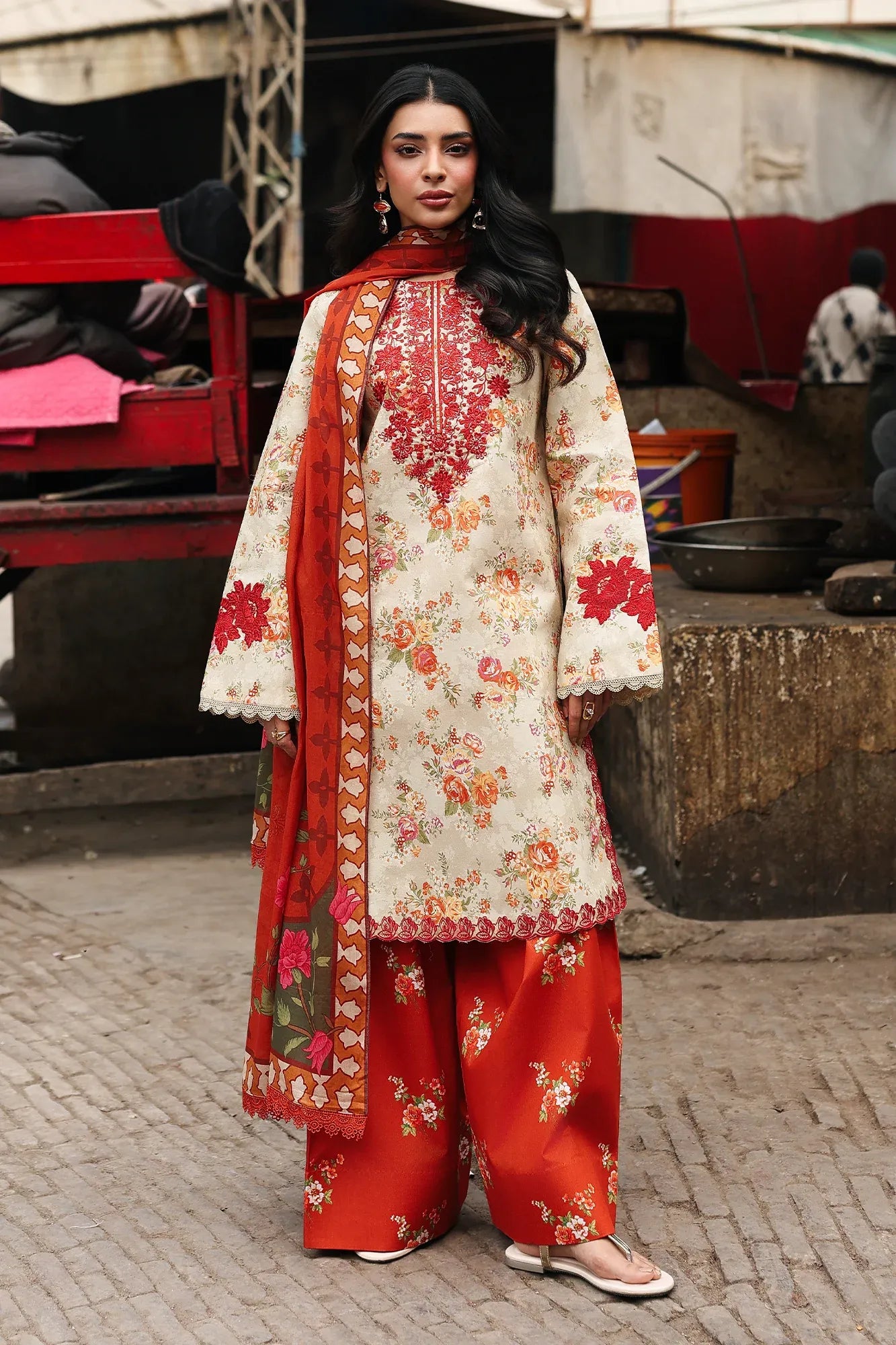 RAJBARI NISSA FLORAL SYMPHONY D-01