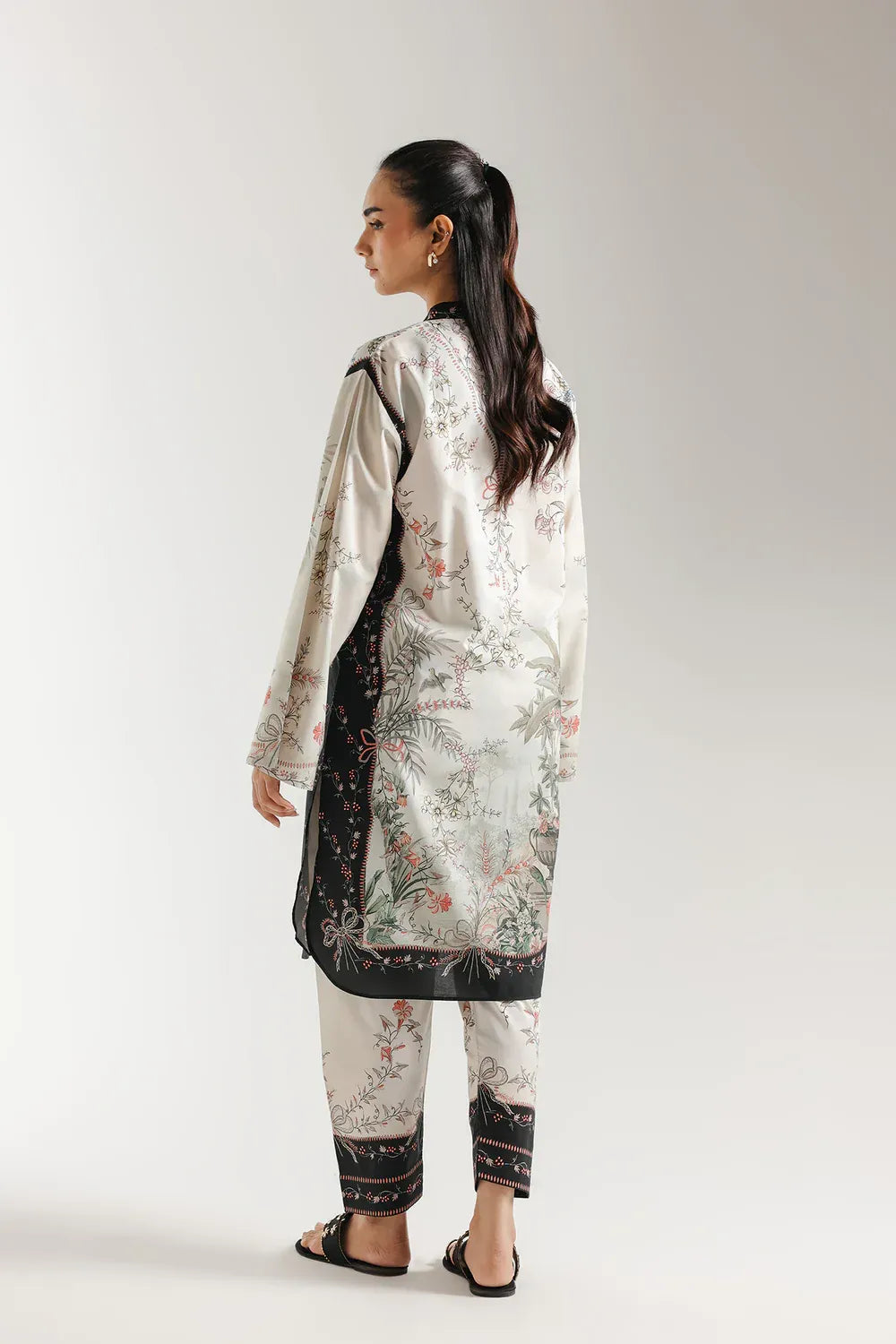 E8025-102-005 2PC ETHNIC