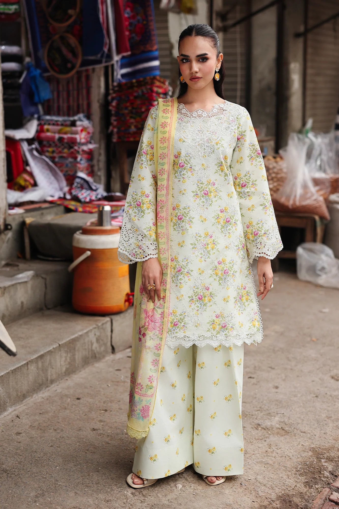 RAJBARI NISSA FLORAL SYMPHONY D-11