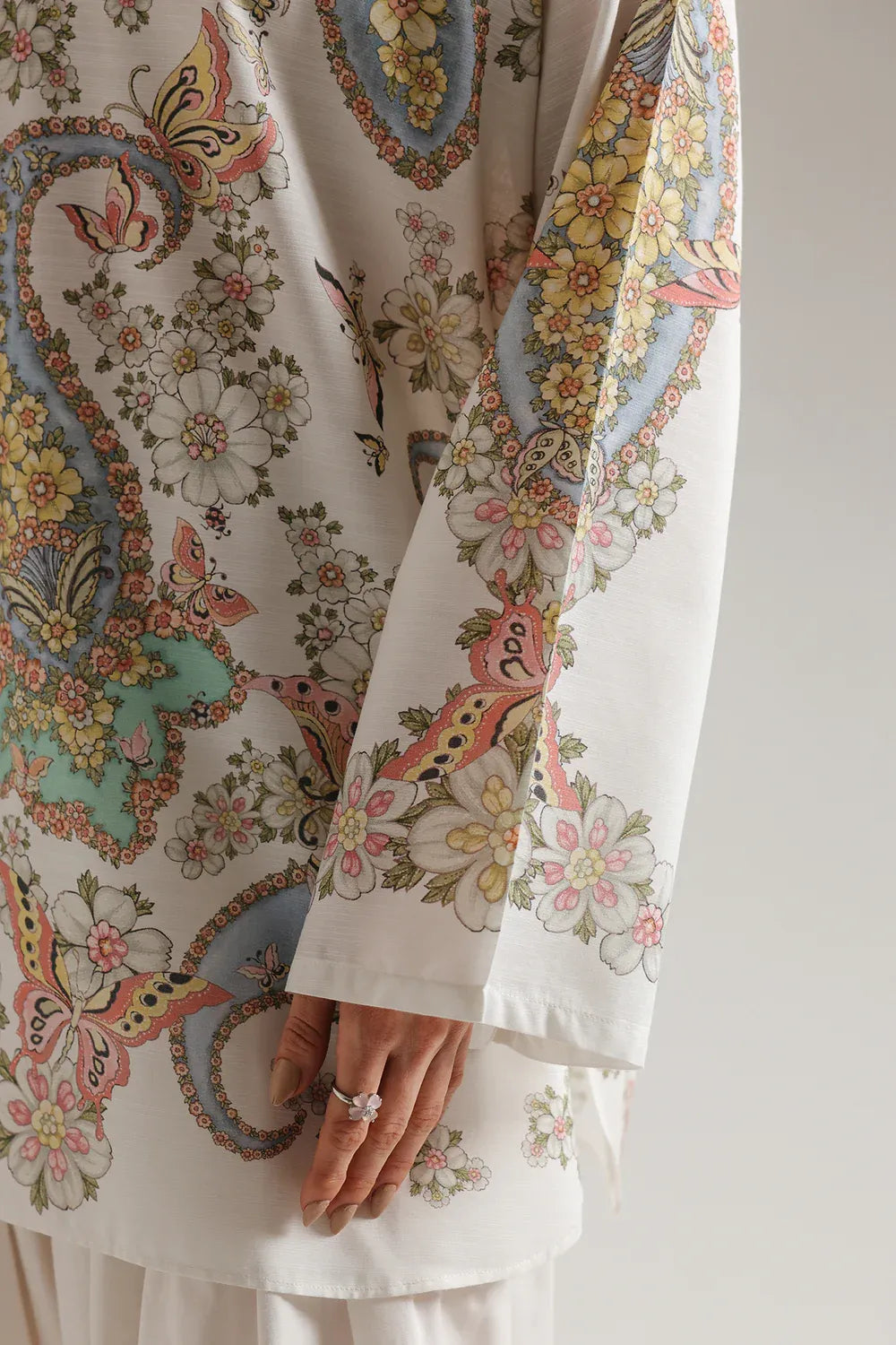 ETHNIC E8376-102-001 1PC