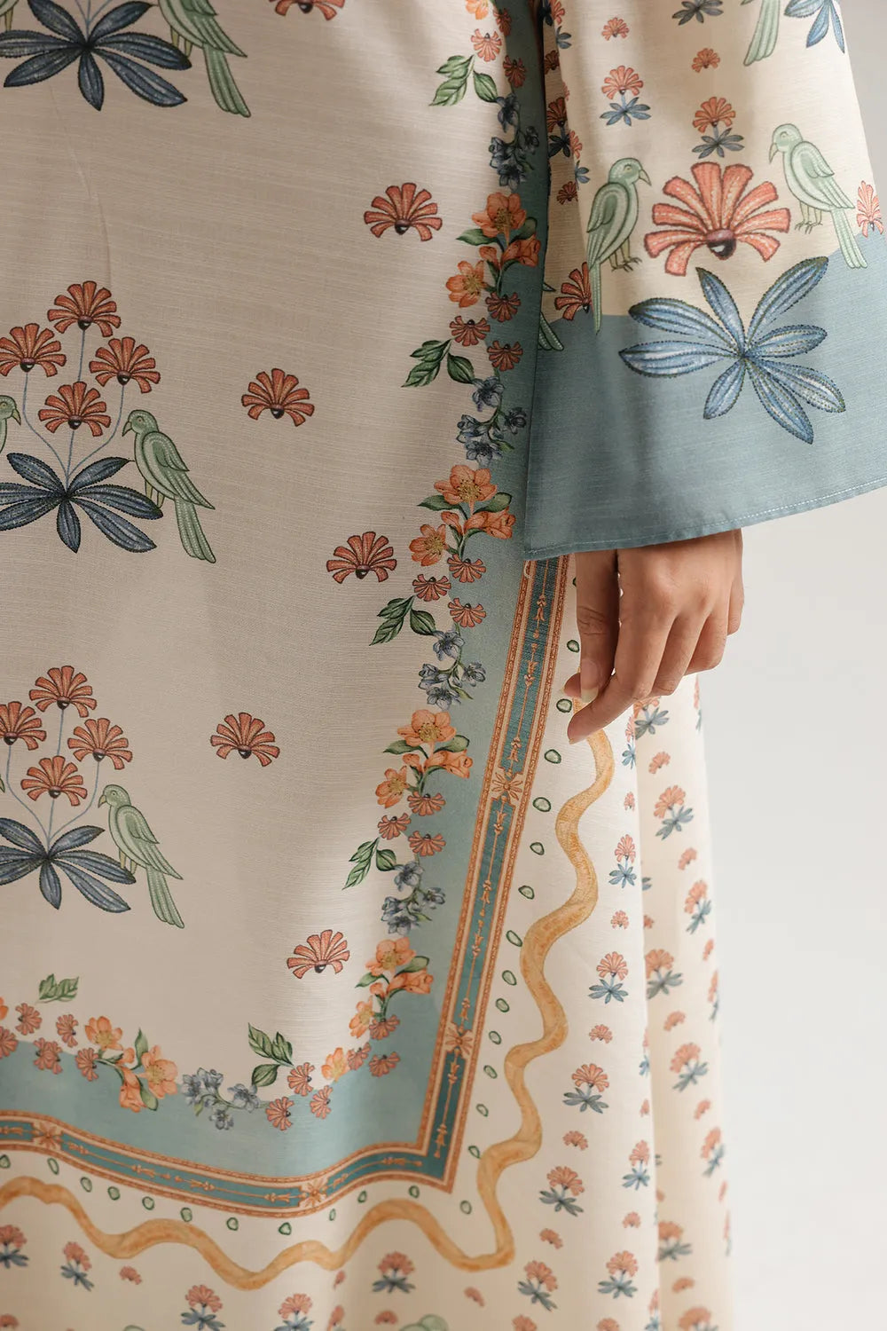 ETHNIC E8066-102-004 1PC